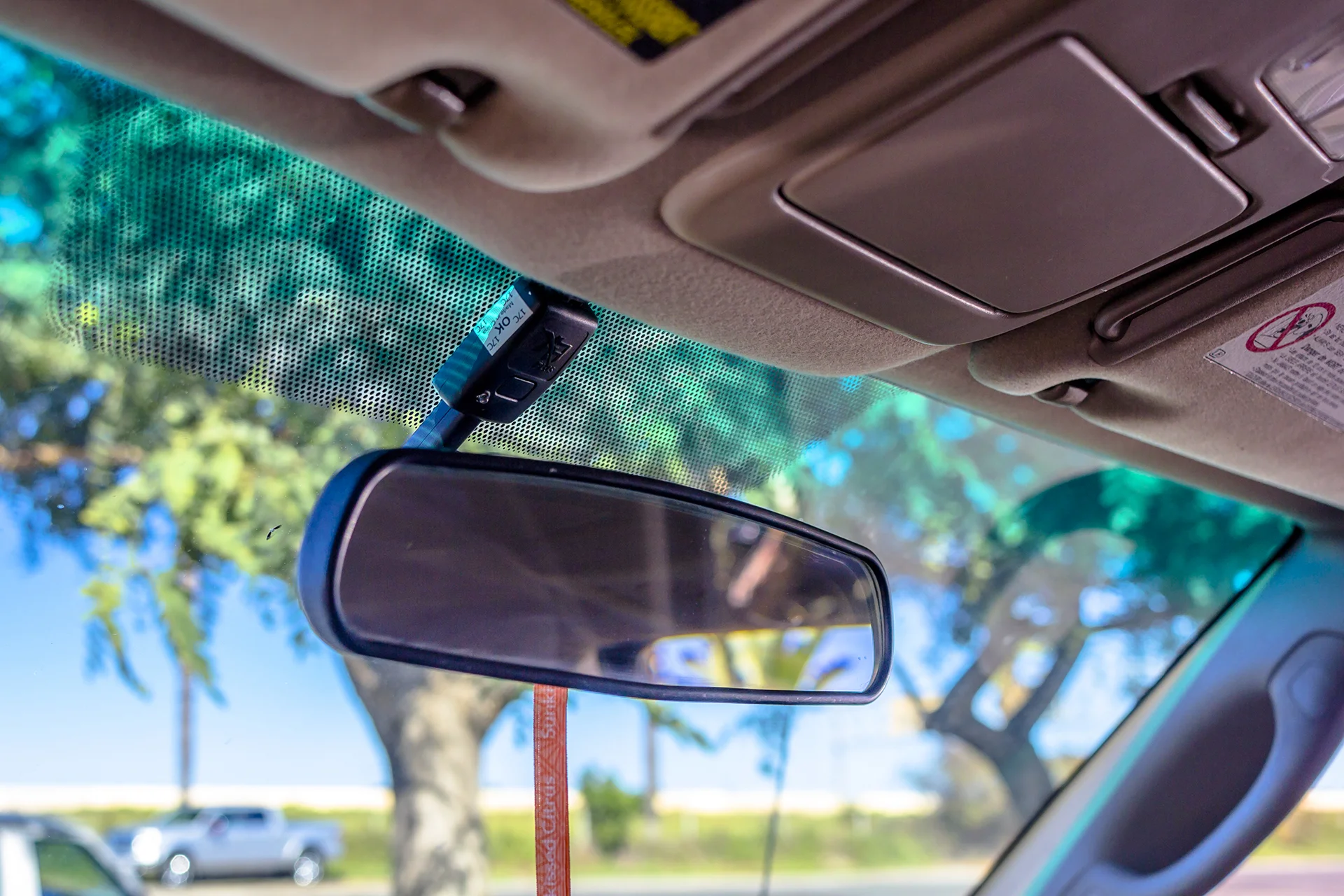 2000 Toyota Tundra Antenna Mounted.jpg