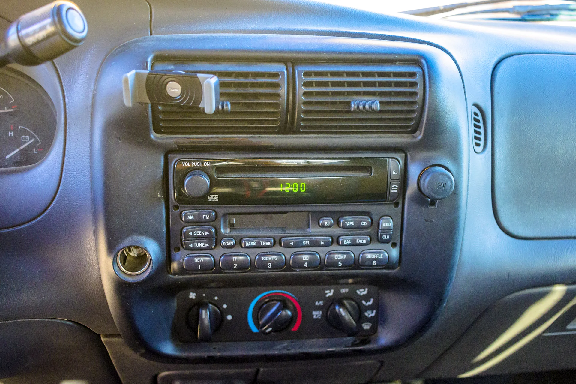 2002 Ford Ranger Factory Radio.jpg