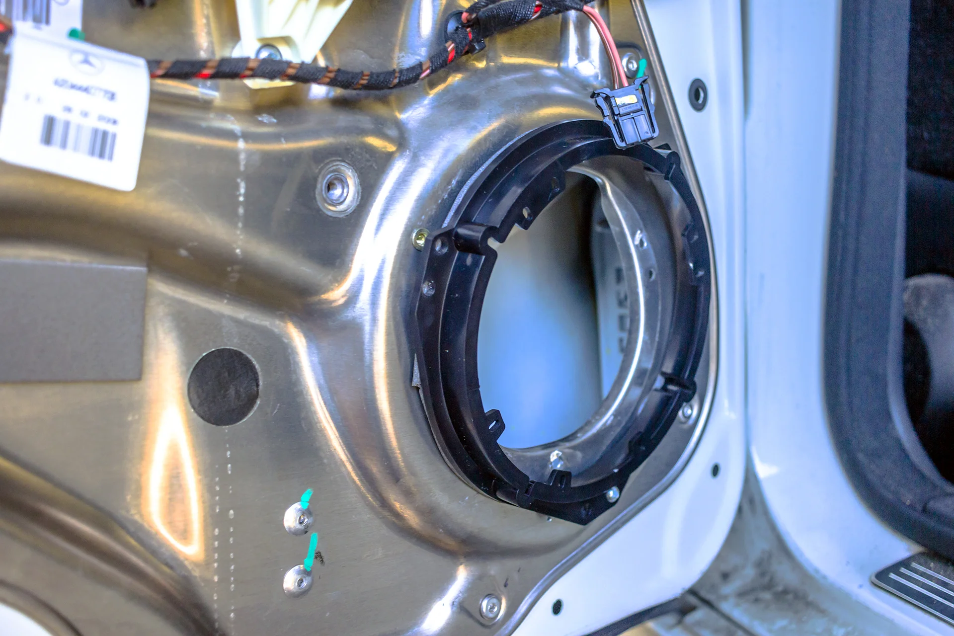 2010 Mercedes Benz C300 Speaker Bracket.jpg