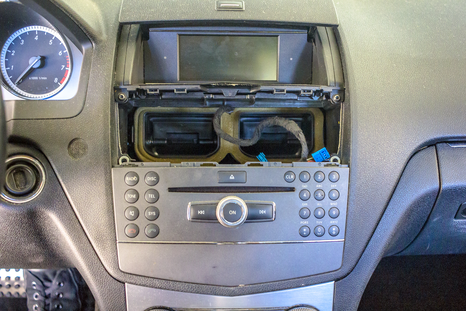 2010 Mercedes Benz C300 Factory Radio Removal.jpg