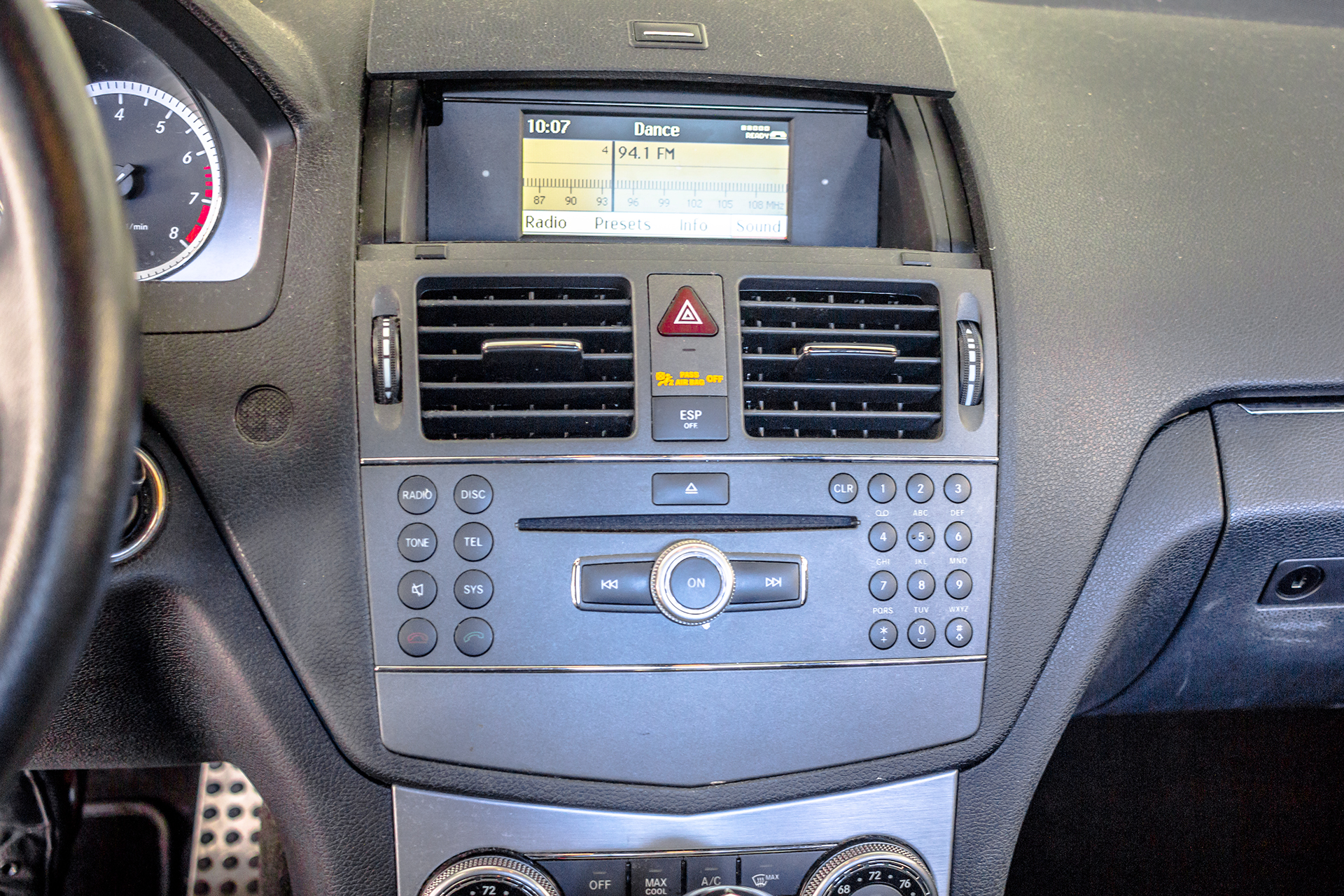 2010 Mercedes Benz C300 Factory Radio.jpg
