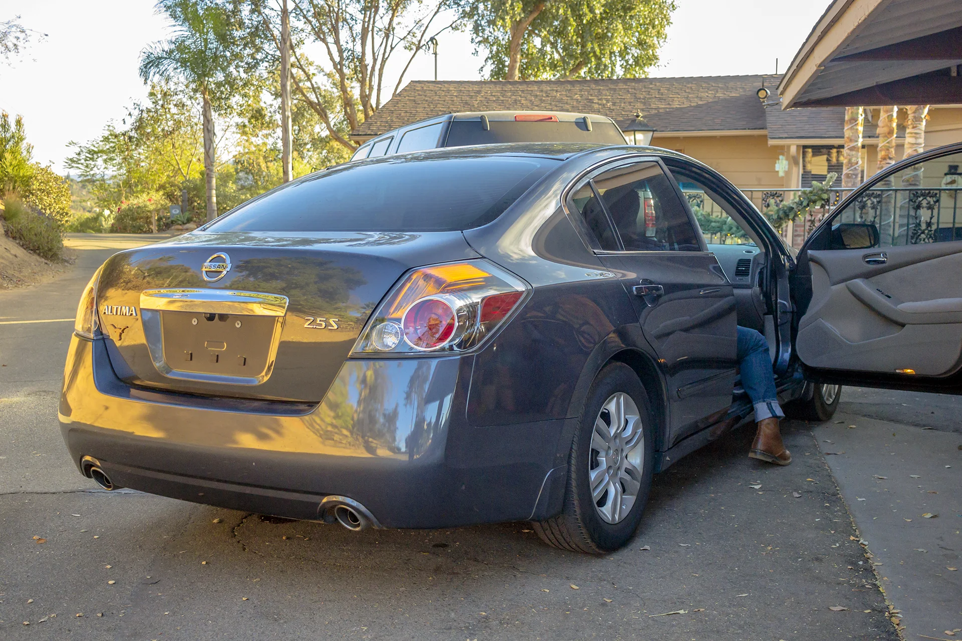 2012 Nissan Altima Overview.jpg