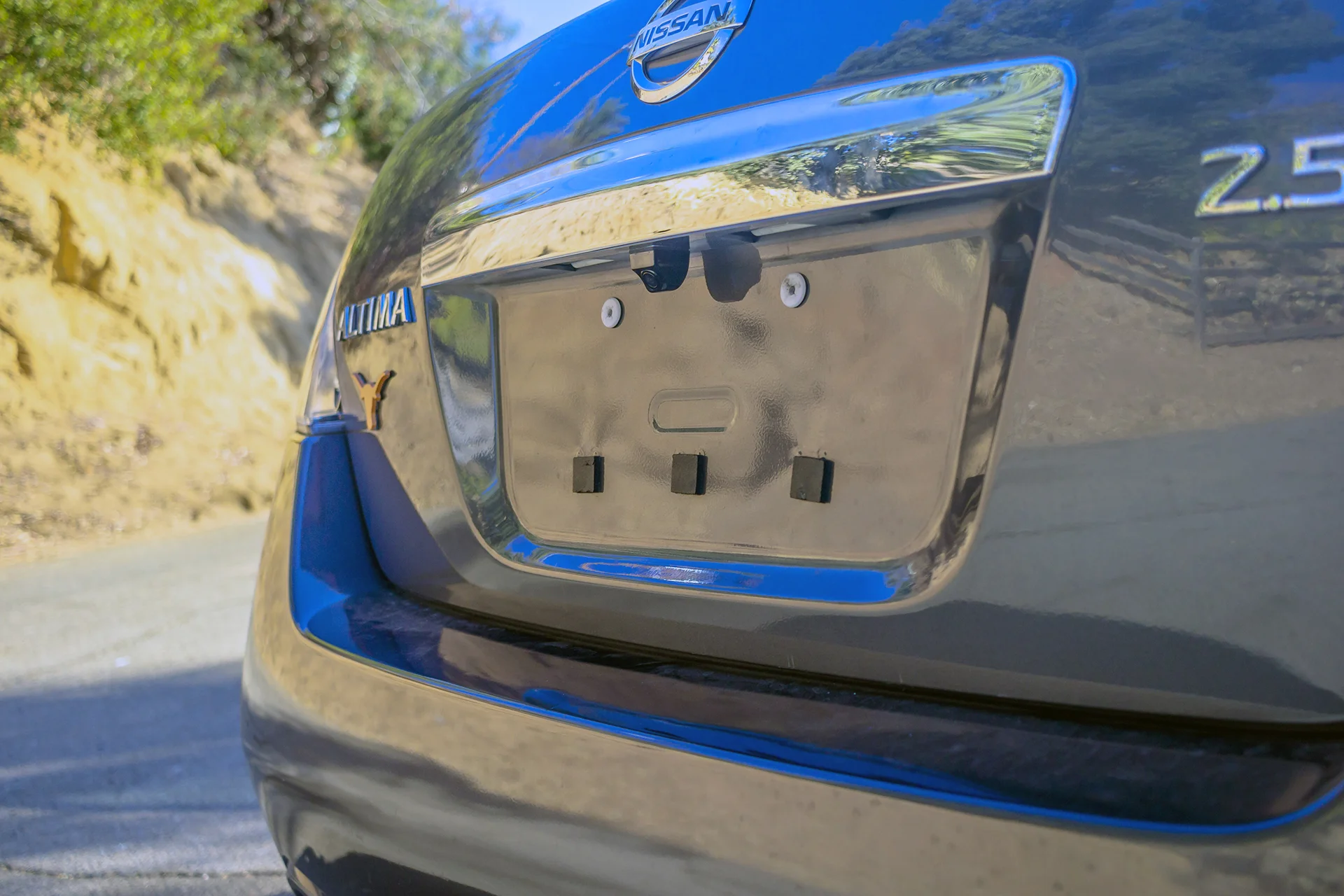 This 2012 Altima gets a reverse camera