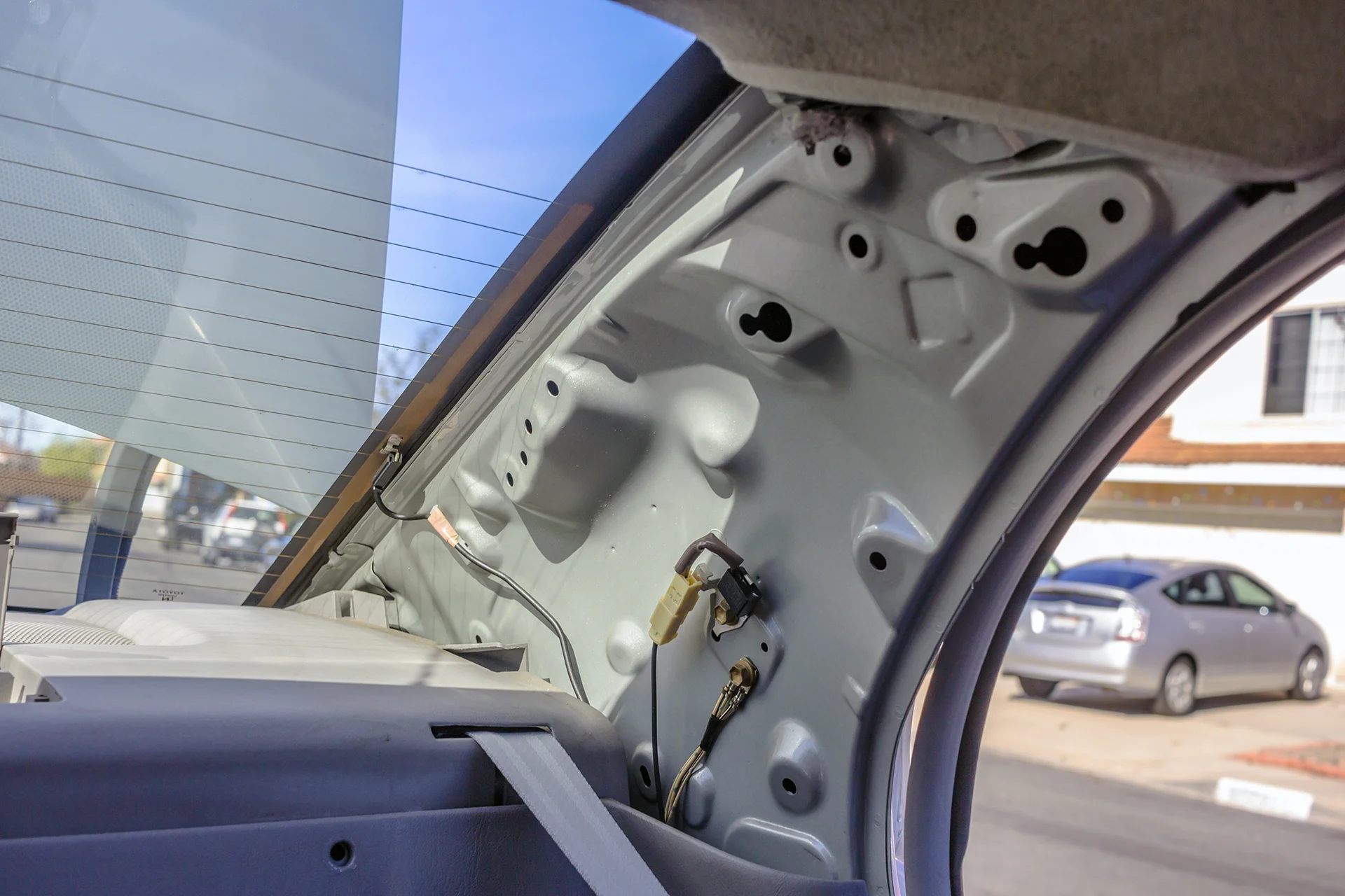 We installed some speakers in this 2004 