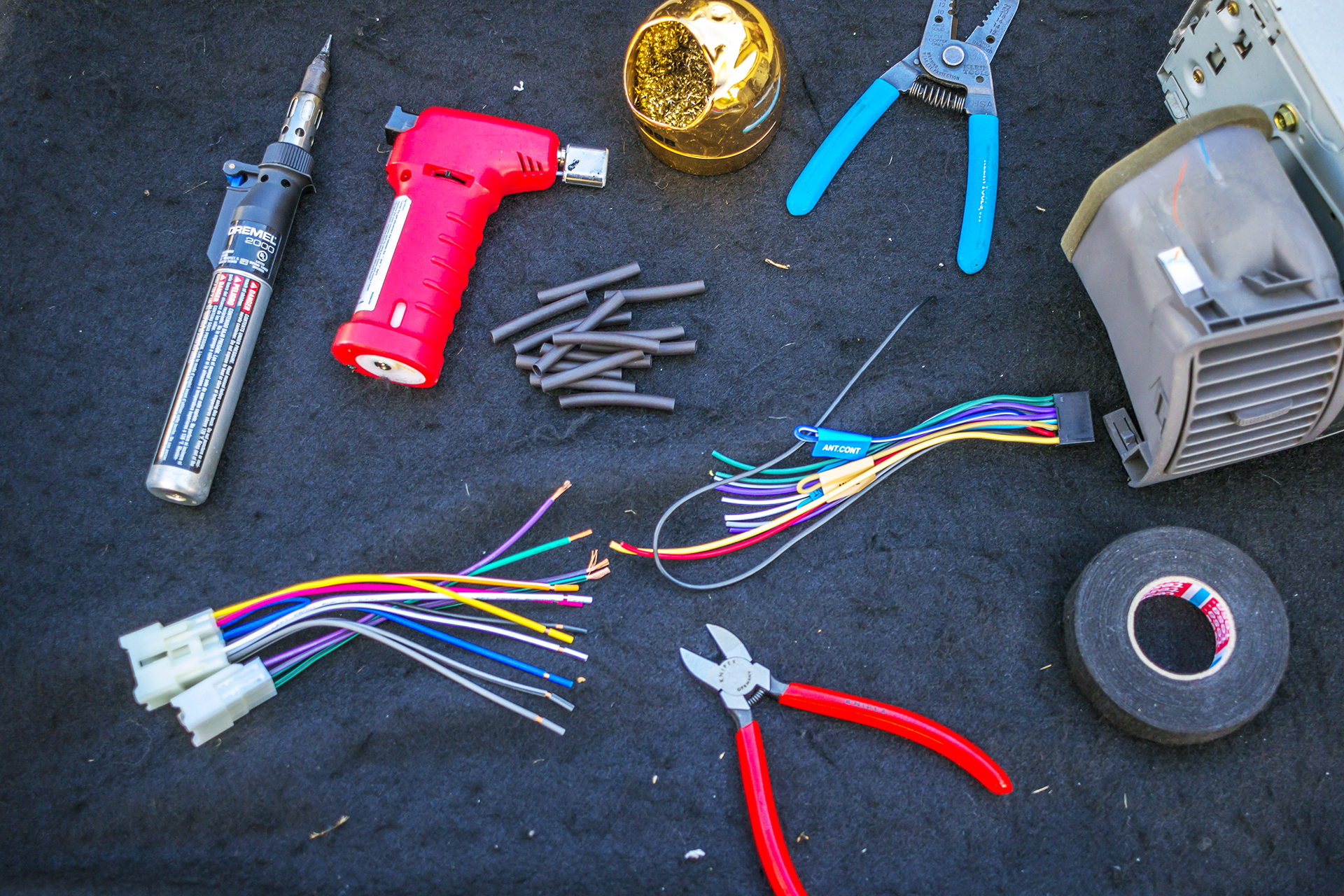 2004 Toyota Corolla Wiring Harness 1.jpg