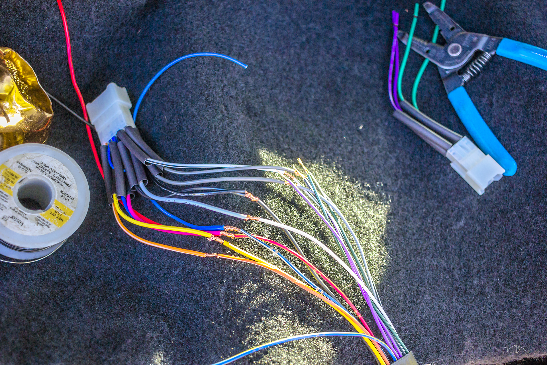 2004 Toyota RAV4 Radio Harness 2.jpg