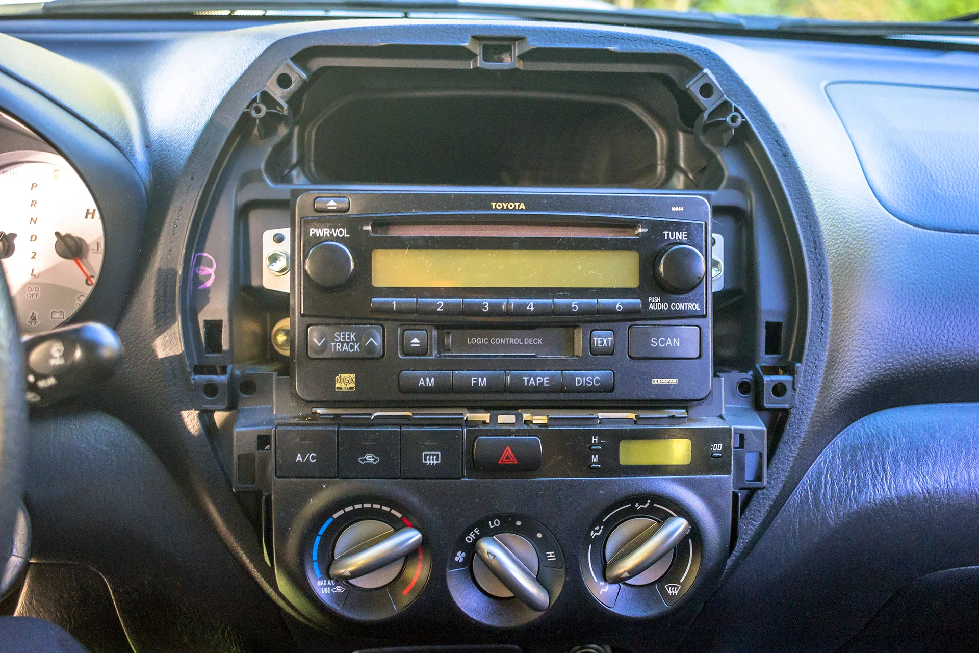 2004 Toyota RAV4 Radio Removal 2.jpg