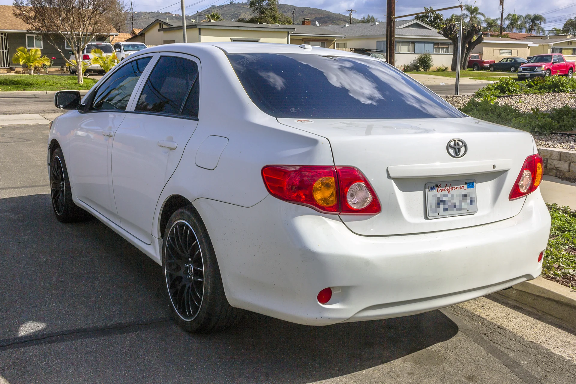 2010 Toyota Corolla gets a Pioneer AVH-1300NEX and a backup camera