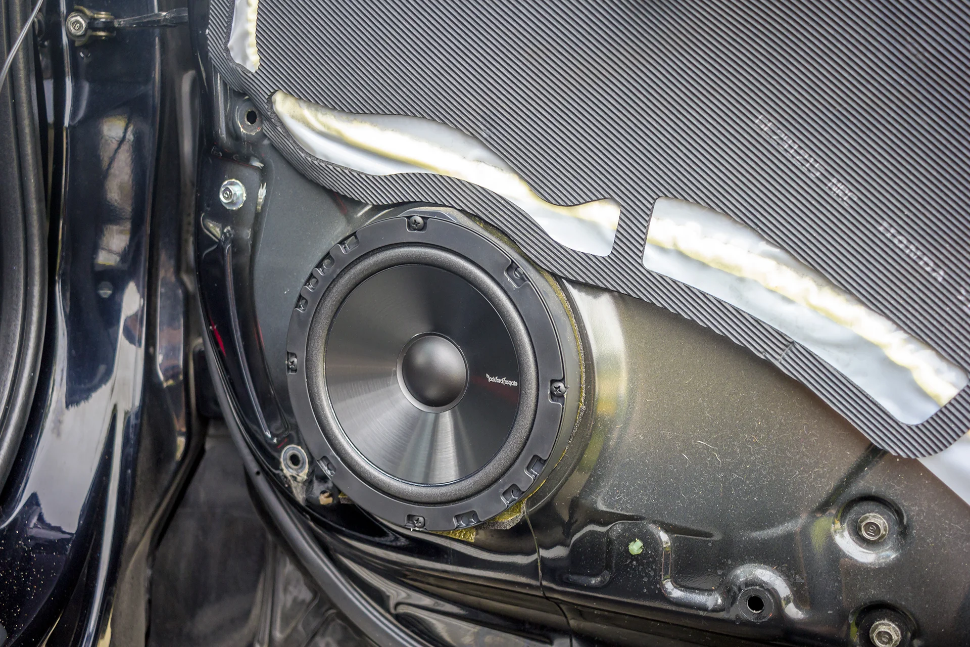 2007 Acura RDX Aftermarket Door Speaker.jpg