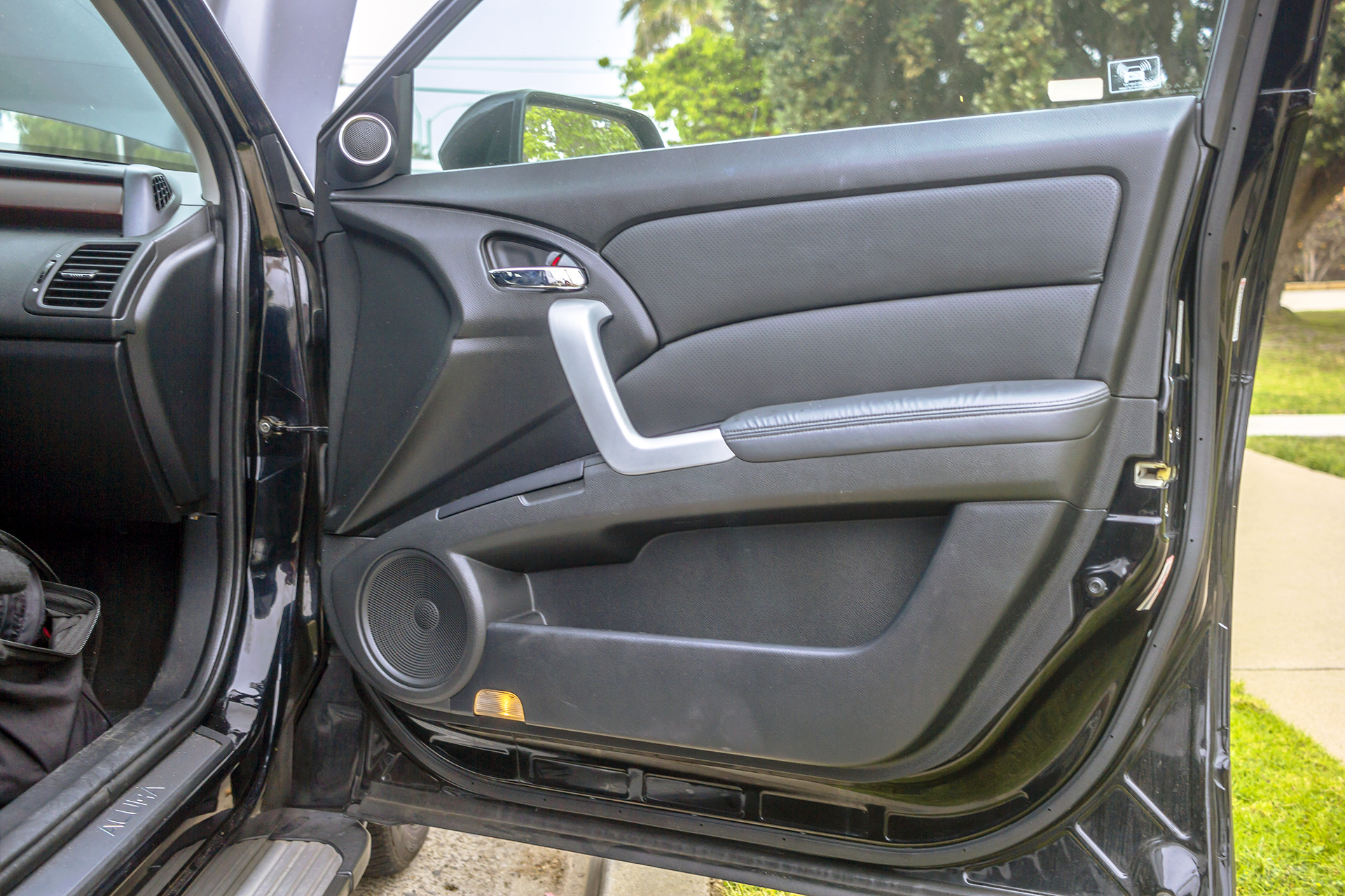 2007 Acura RDX Passenger Door.jpg