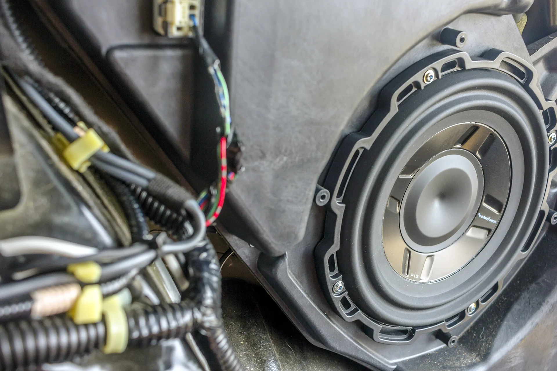 2007 Acura RDX Aftermarket Subwoofer.jpg