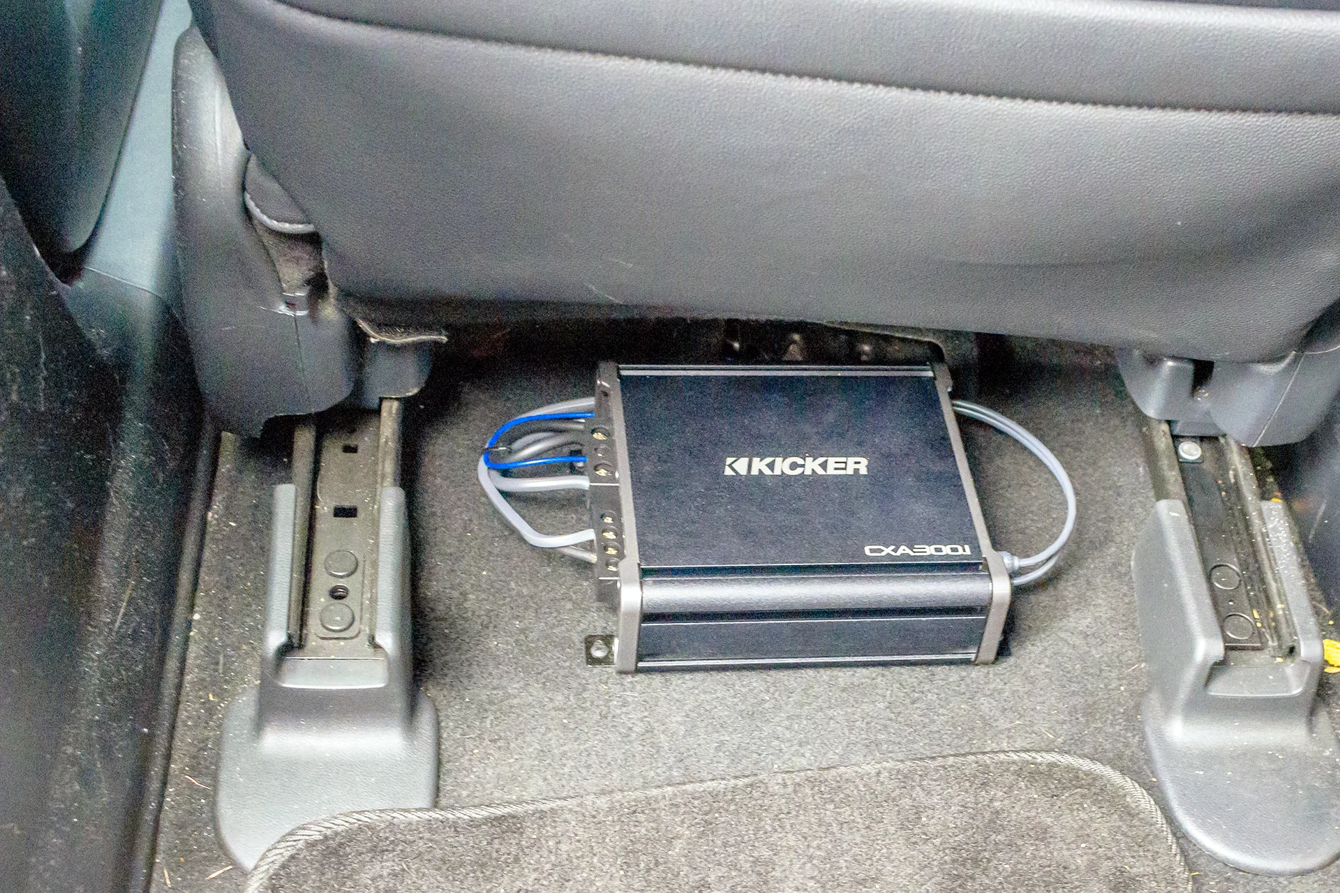 2007 Acura RDX Aftermarket Amplifer.jpg
