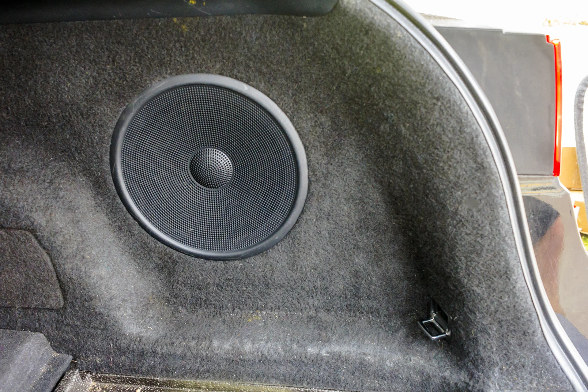 2007 Acura RDX Factory Subwoofer.jpg