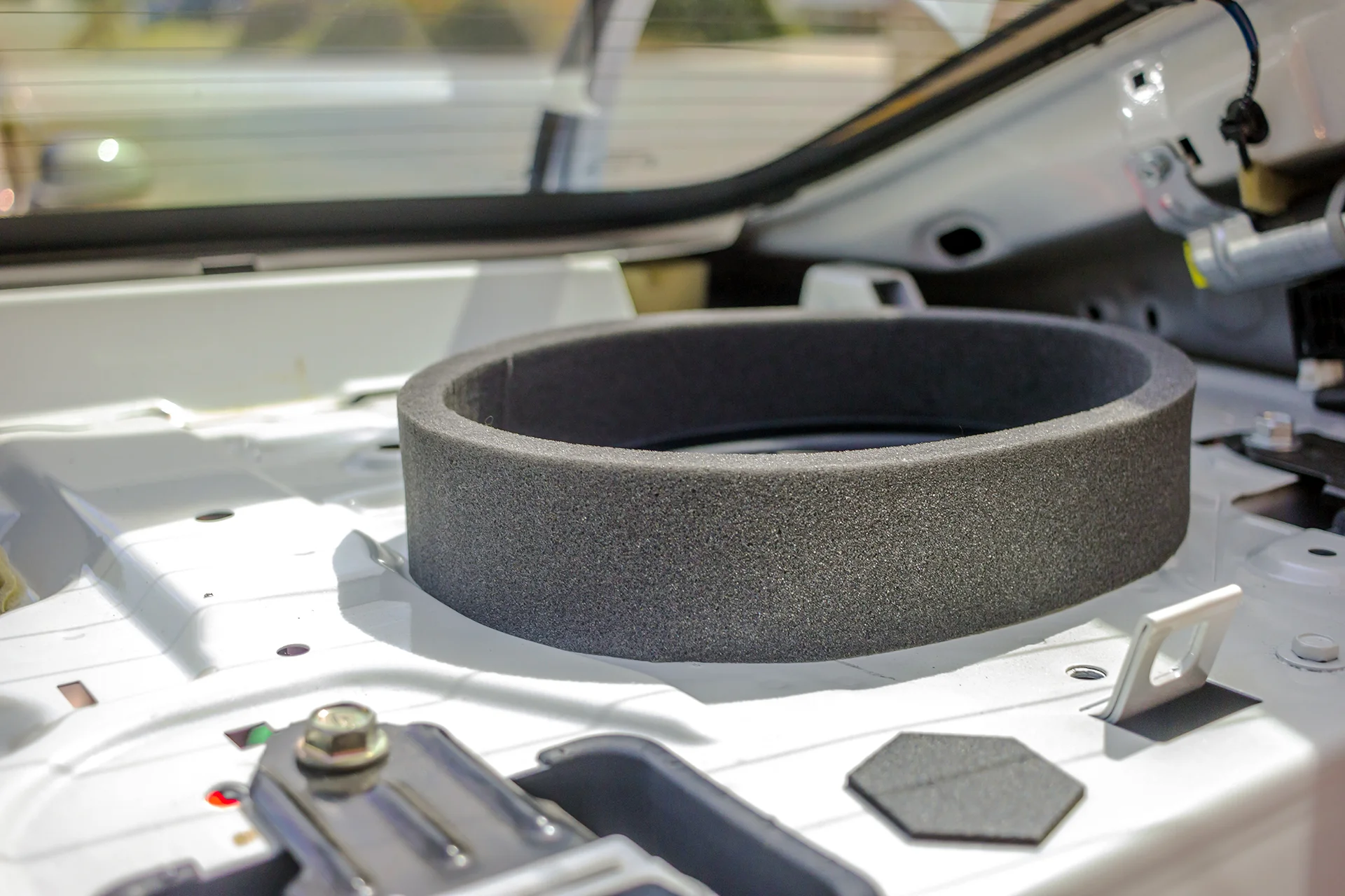 2015 Nissan Altima adds Kenwood Excelon speakers! — Twelve Volt