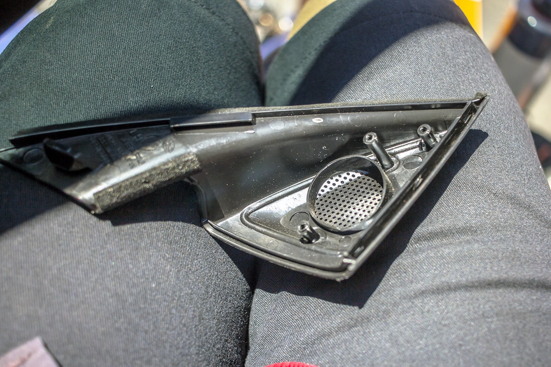 2014 Subaru WRX Tweeter 2.jpg