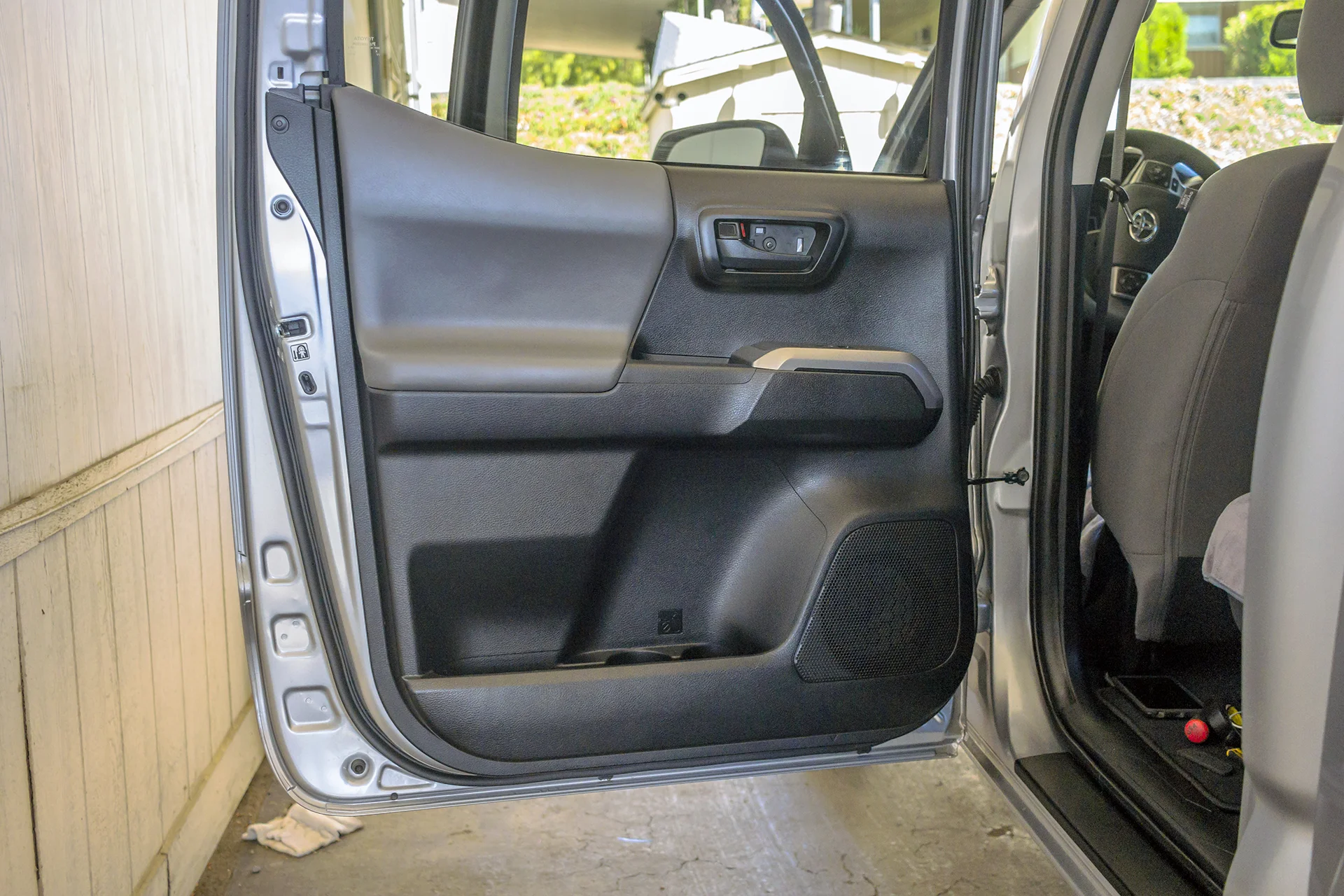 toyota pickup door speakers