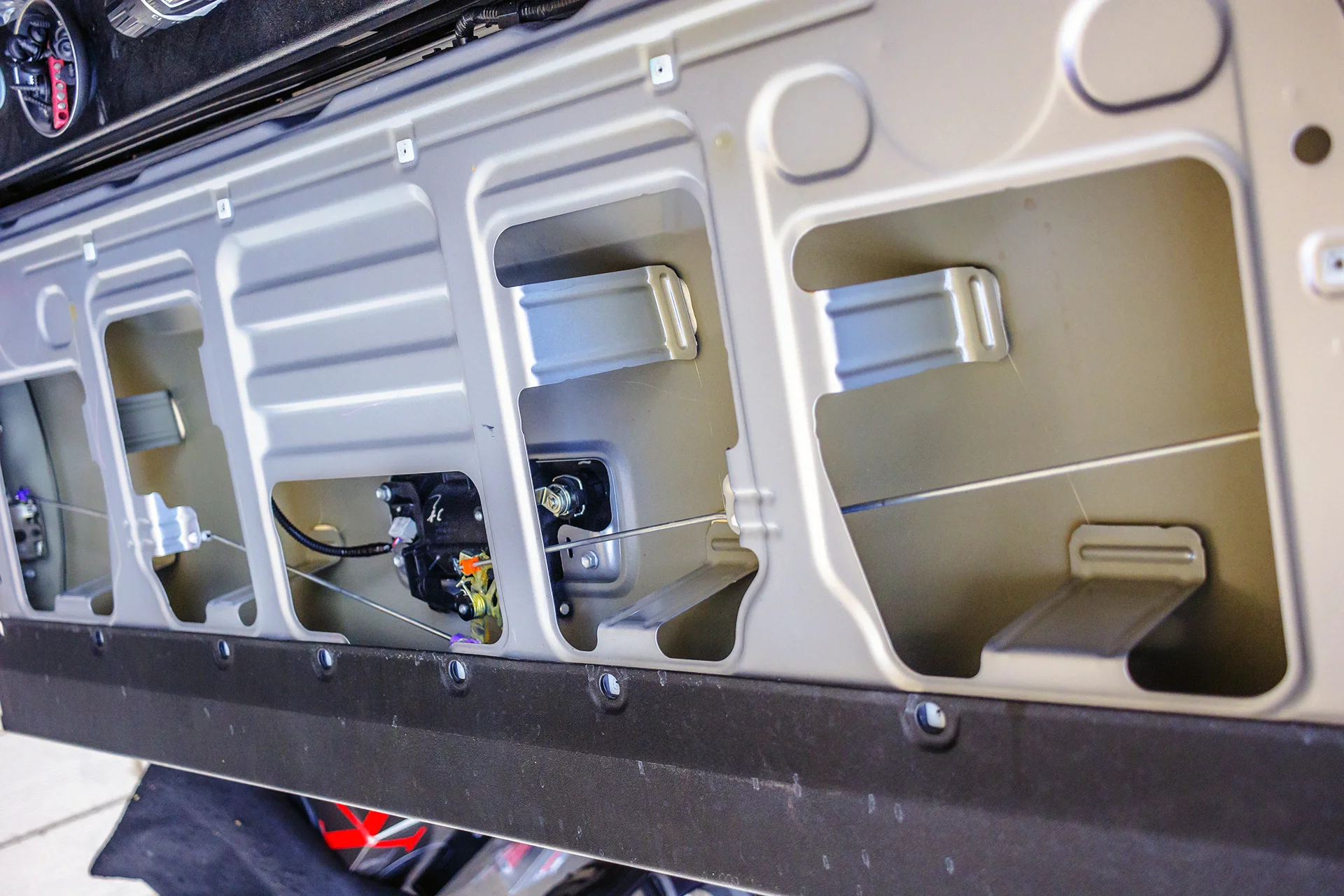 2018 Toyota Tacoma Tailgate Disassembly.jpg