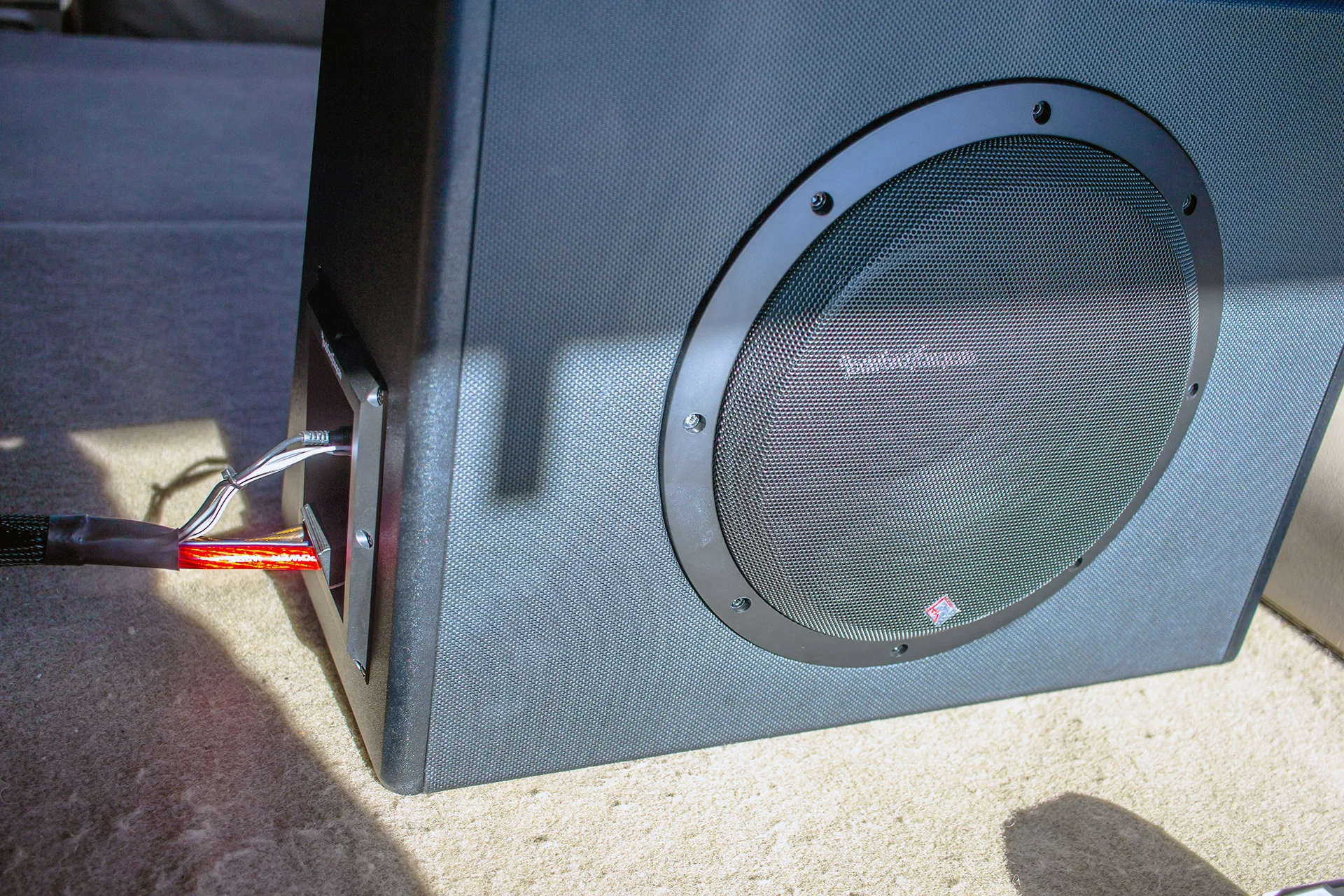 2001 Ford Explorer gets some bass!