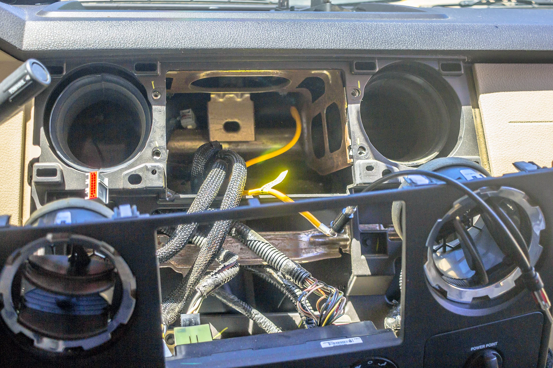 2008 Ford F250 Radio Removal.jpg