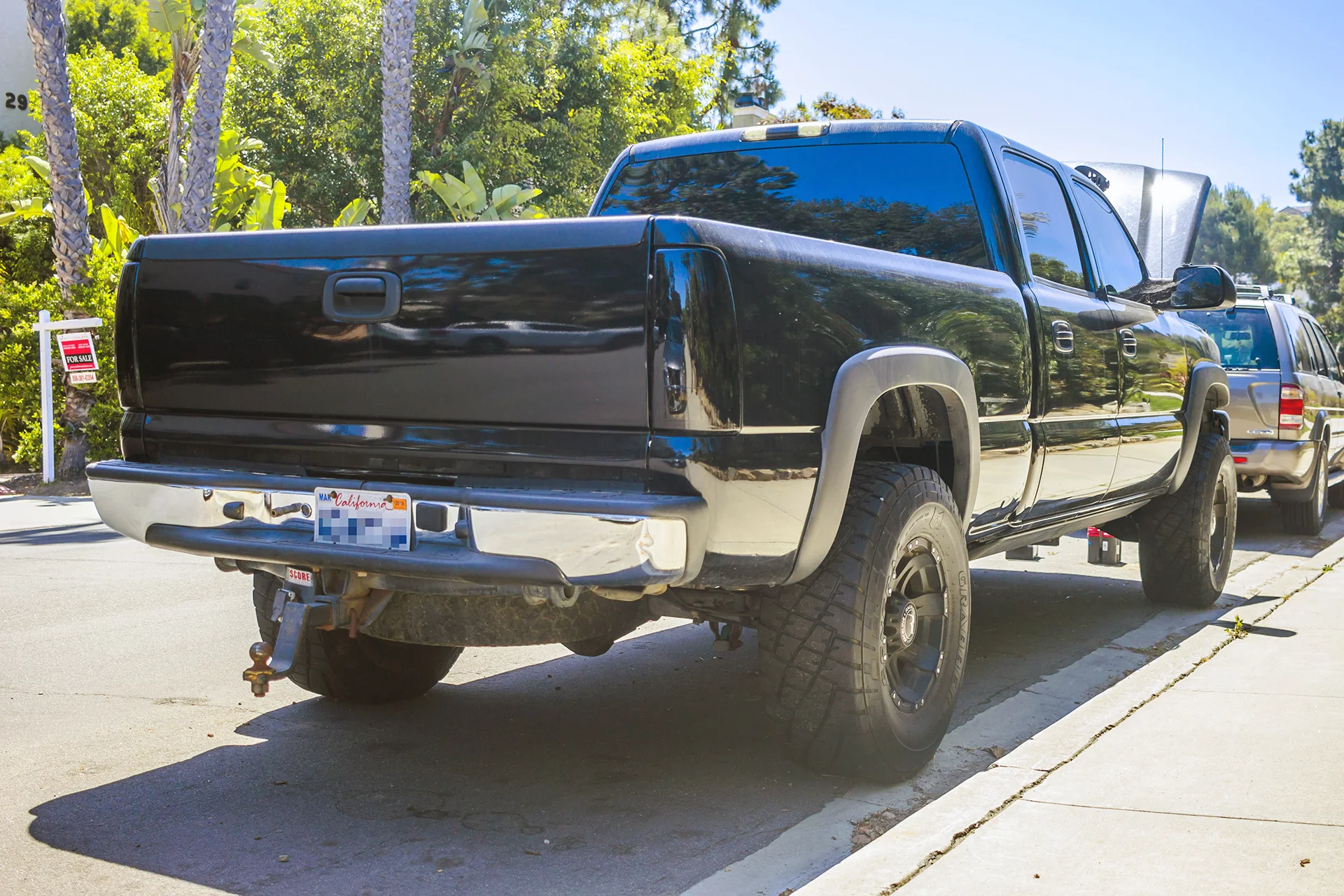 2004 Chevy Silverado Overview.jpg