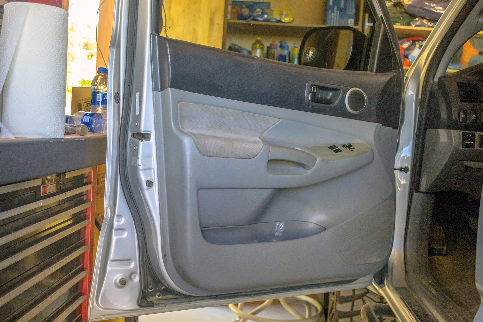 2007 Toyota Tacoma Driver Door.jpg
