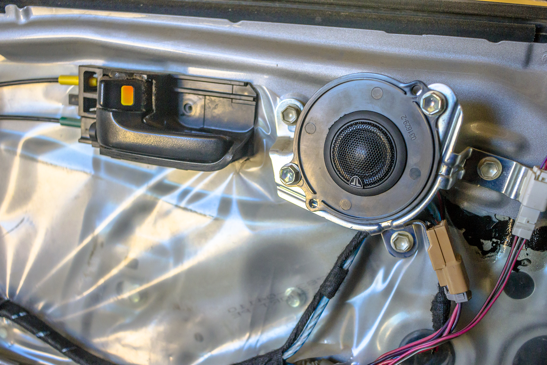 2007 Toyota Tacoma Driver Tweeter Mounted.jpg