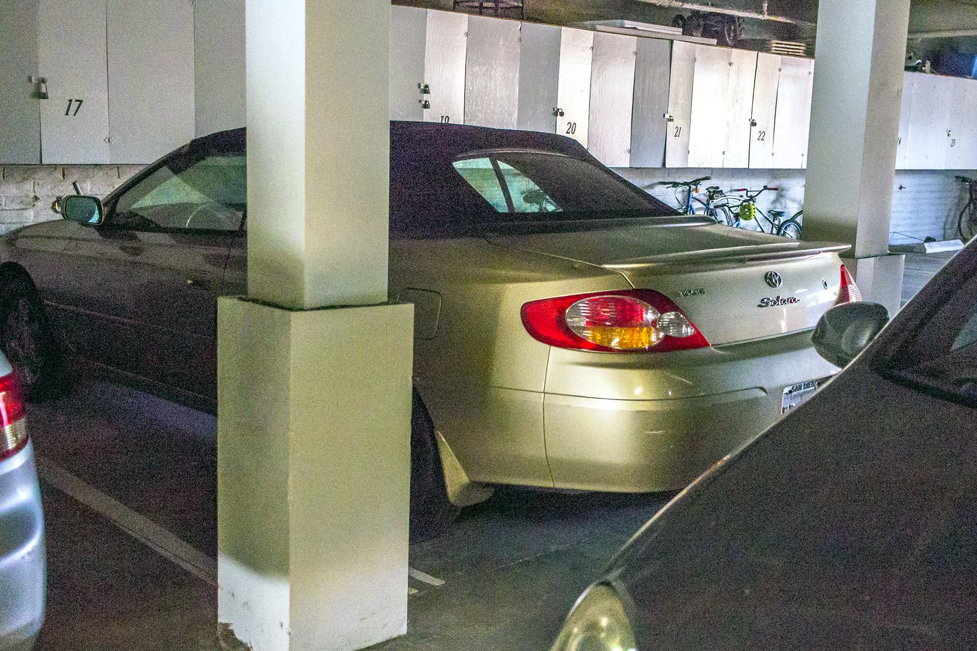 2004 Toyota Solara Overview.jpg