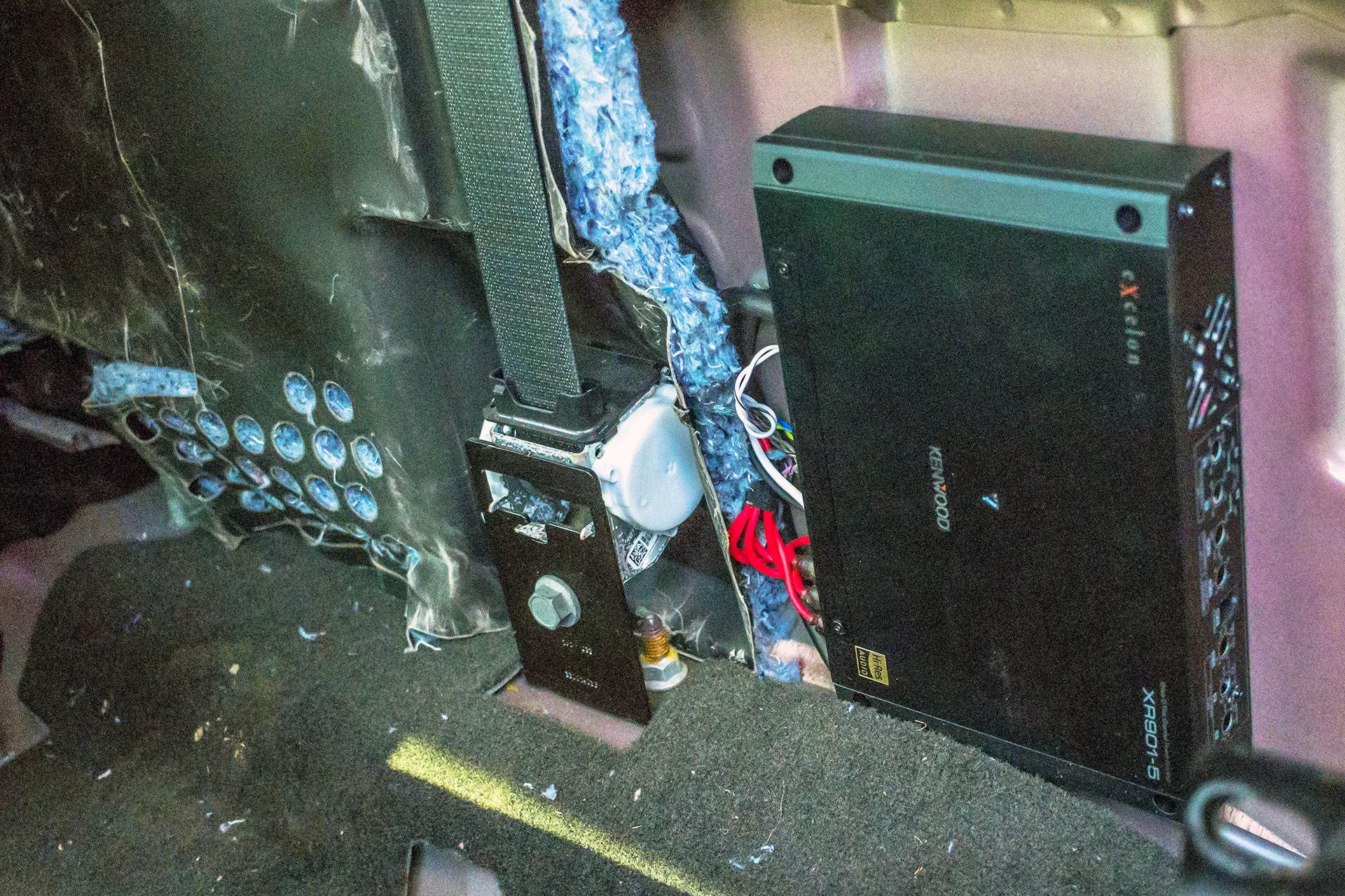 2018 Chevy Silverado Five Channel Amplifier.jpg