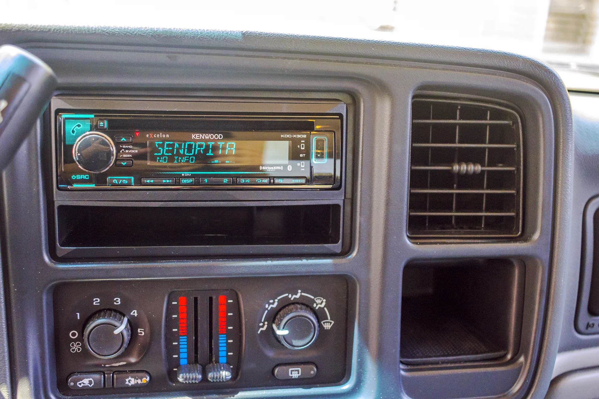 New speakers and a radio for this 2004 Chevy Tahoe!