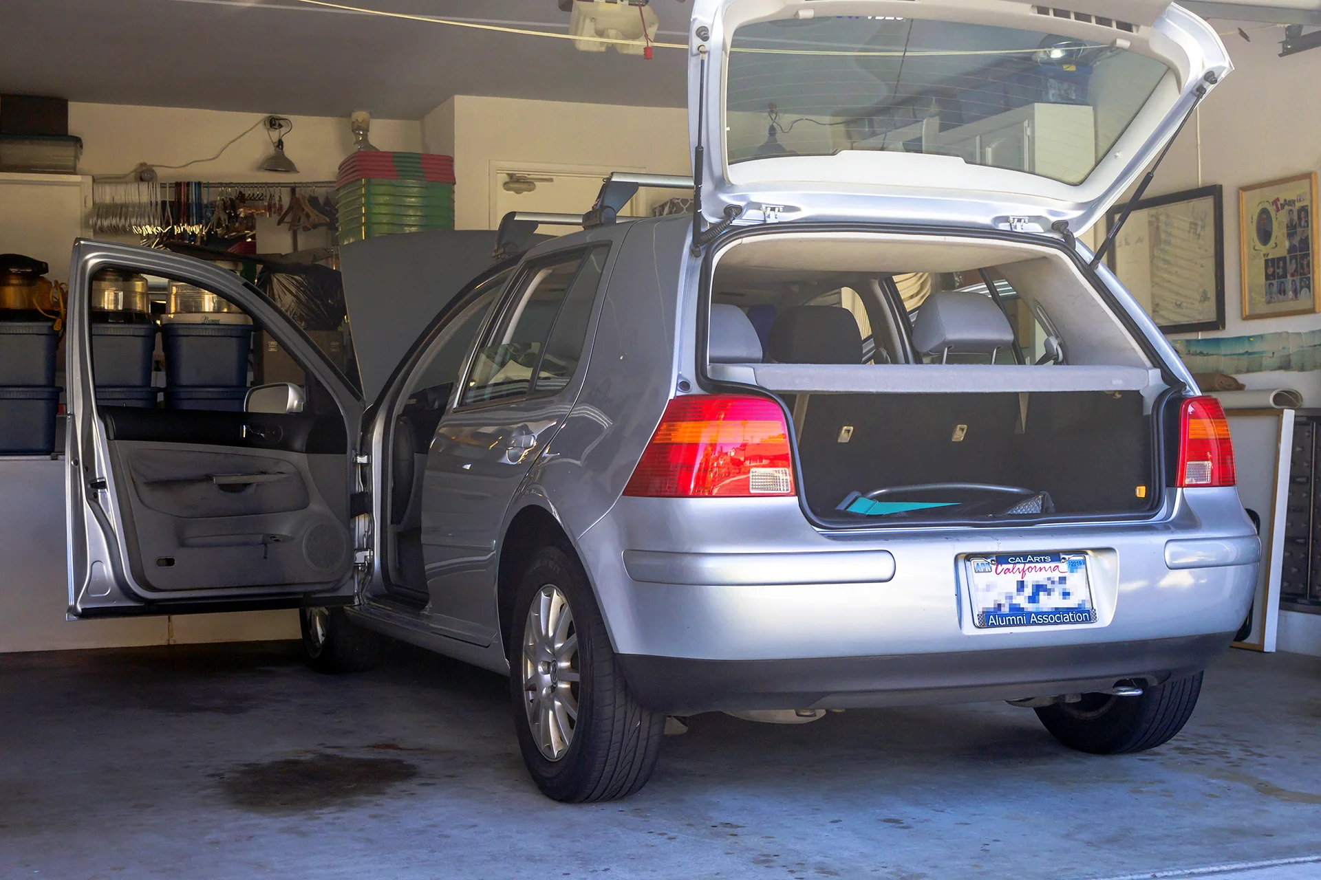 2003 Volkswagen Golf Overview.jpg