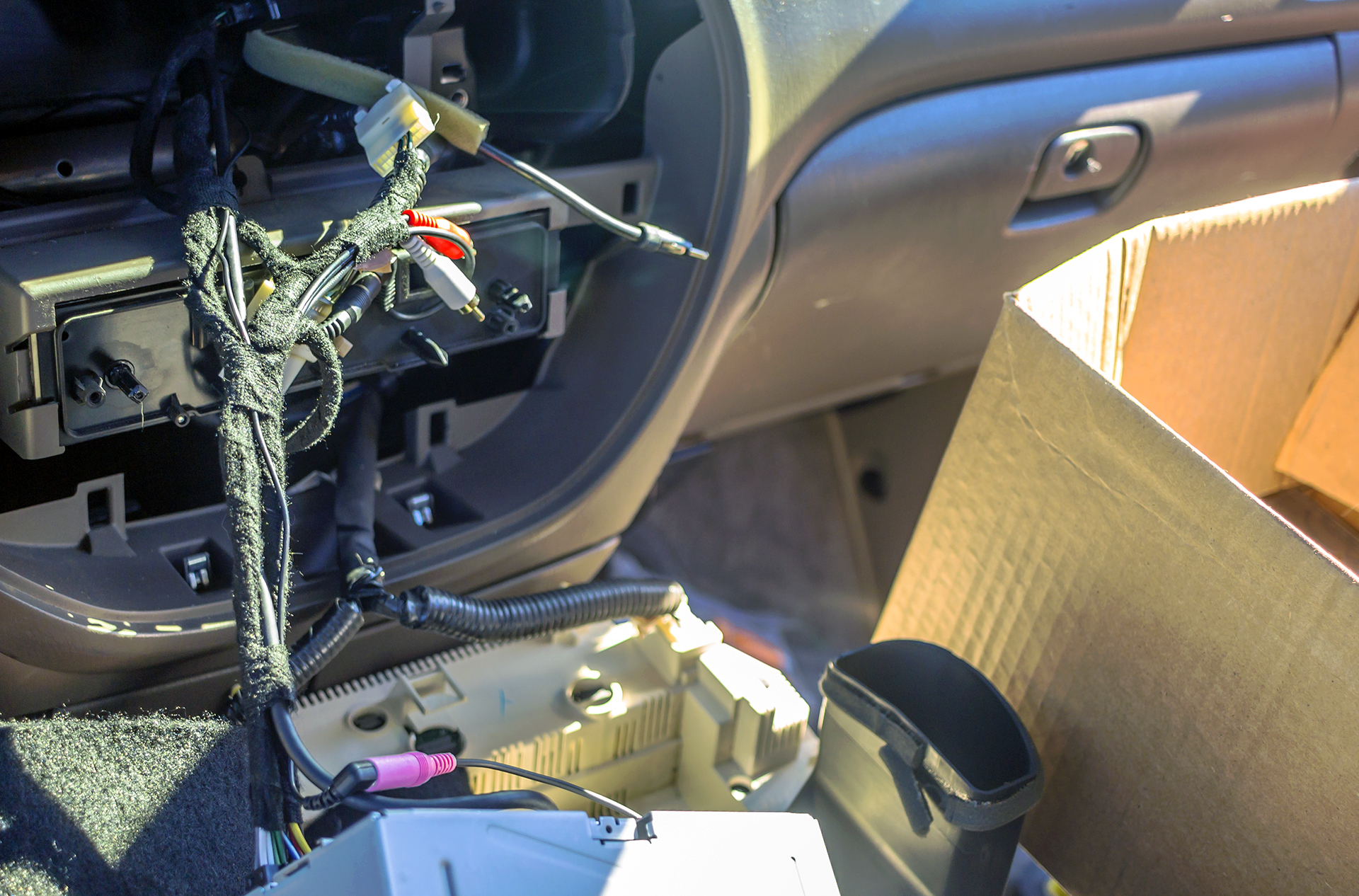 2006 Toyota Tundra Radio Harness 2.jpg