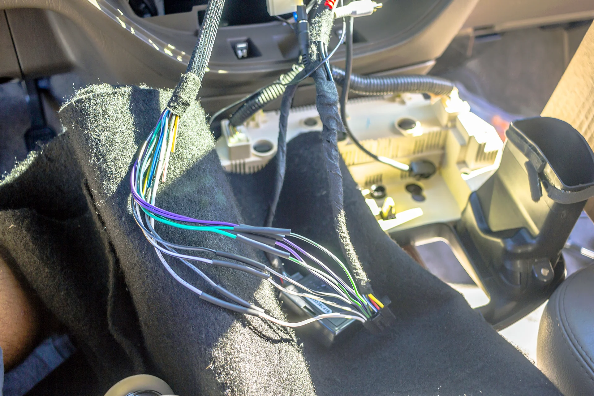 2006 Toyota Tundra Radio Harness 1.jpg