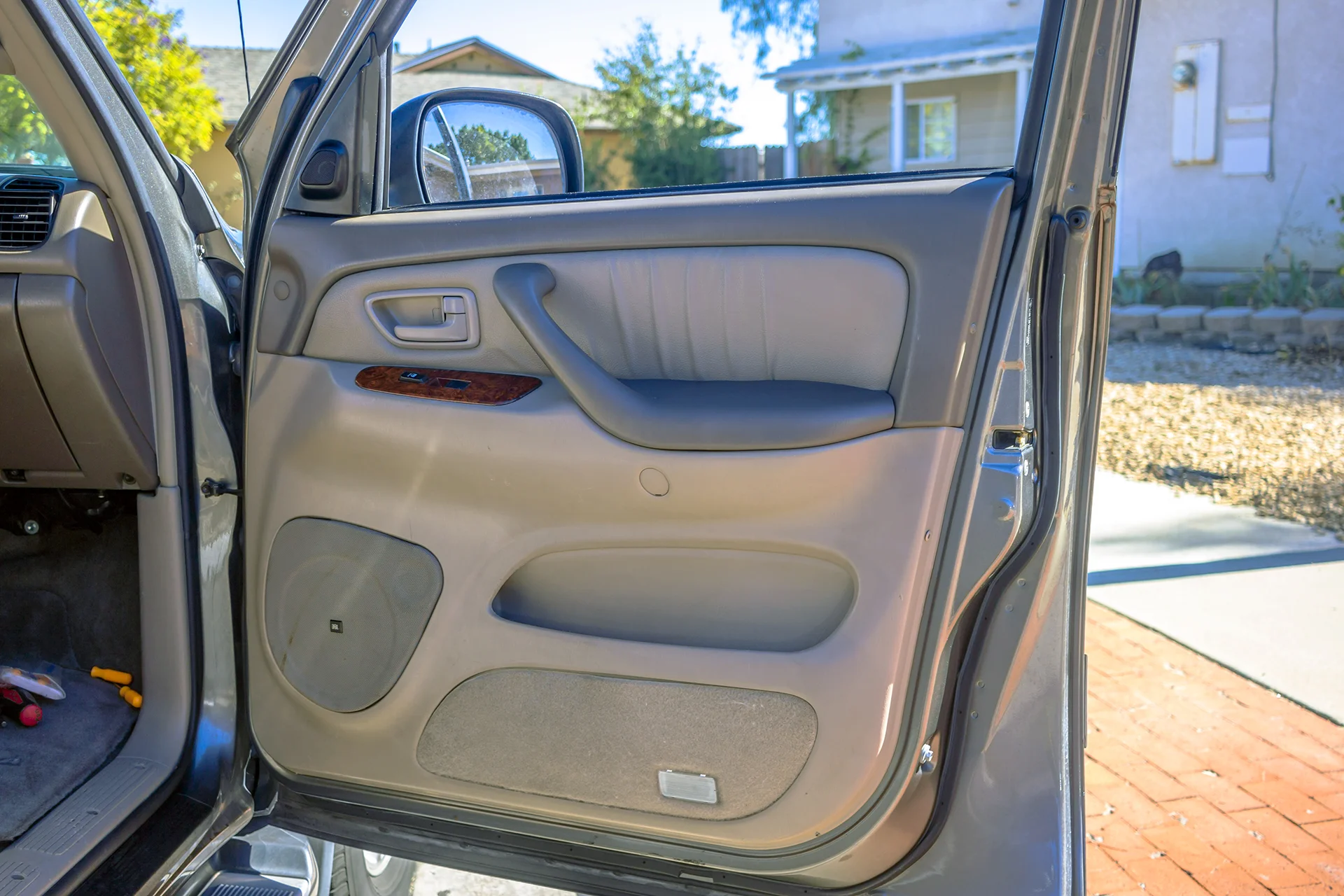 2006 toyota tundra jbl sound system