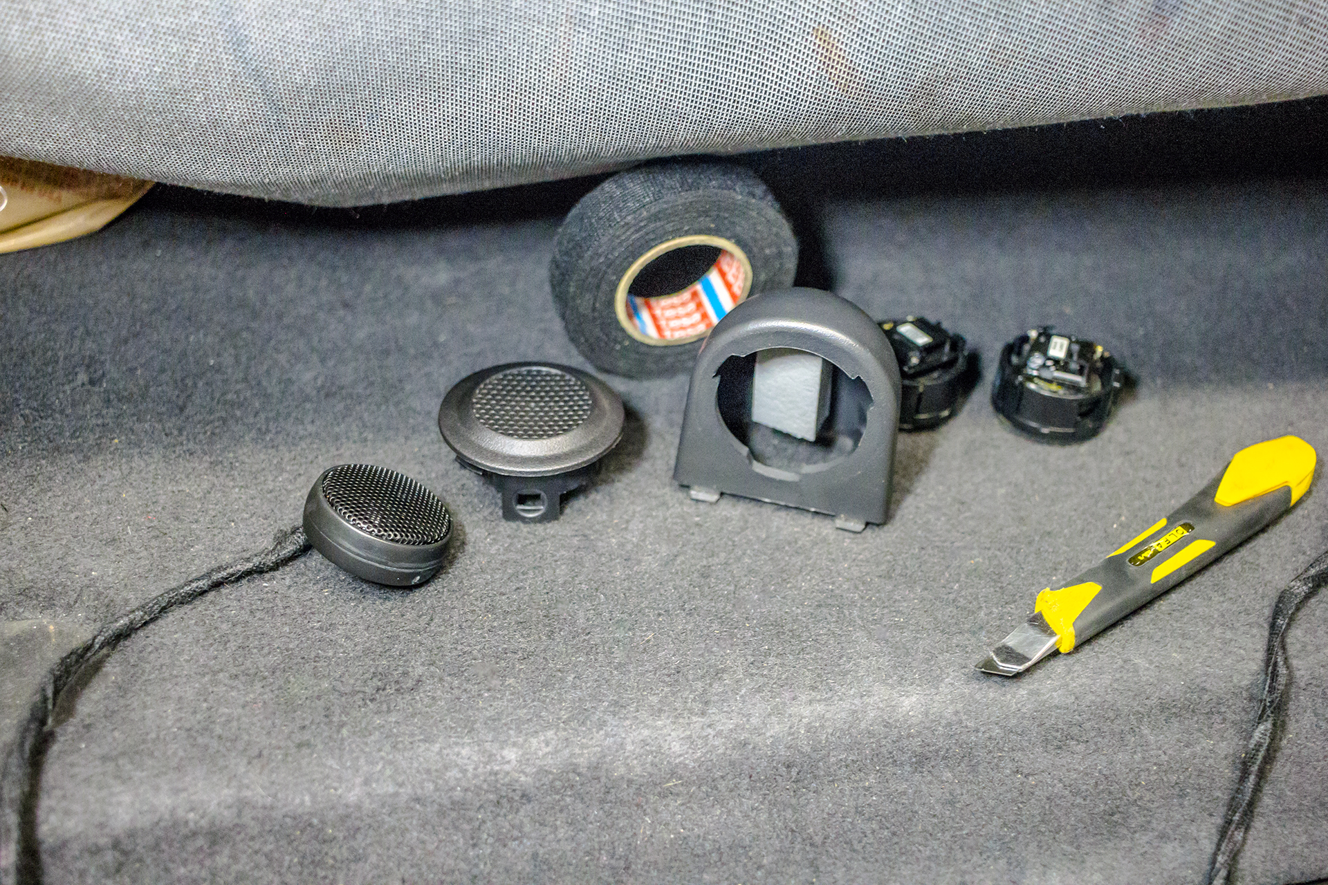 2009 Jeep Wrangler Aftermarket Tweeter.jpg