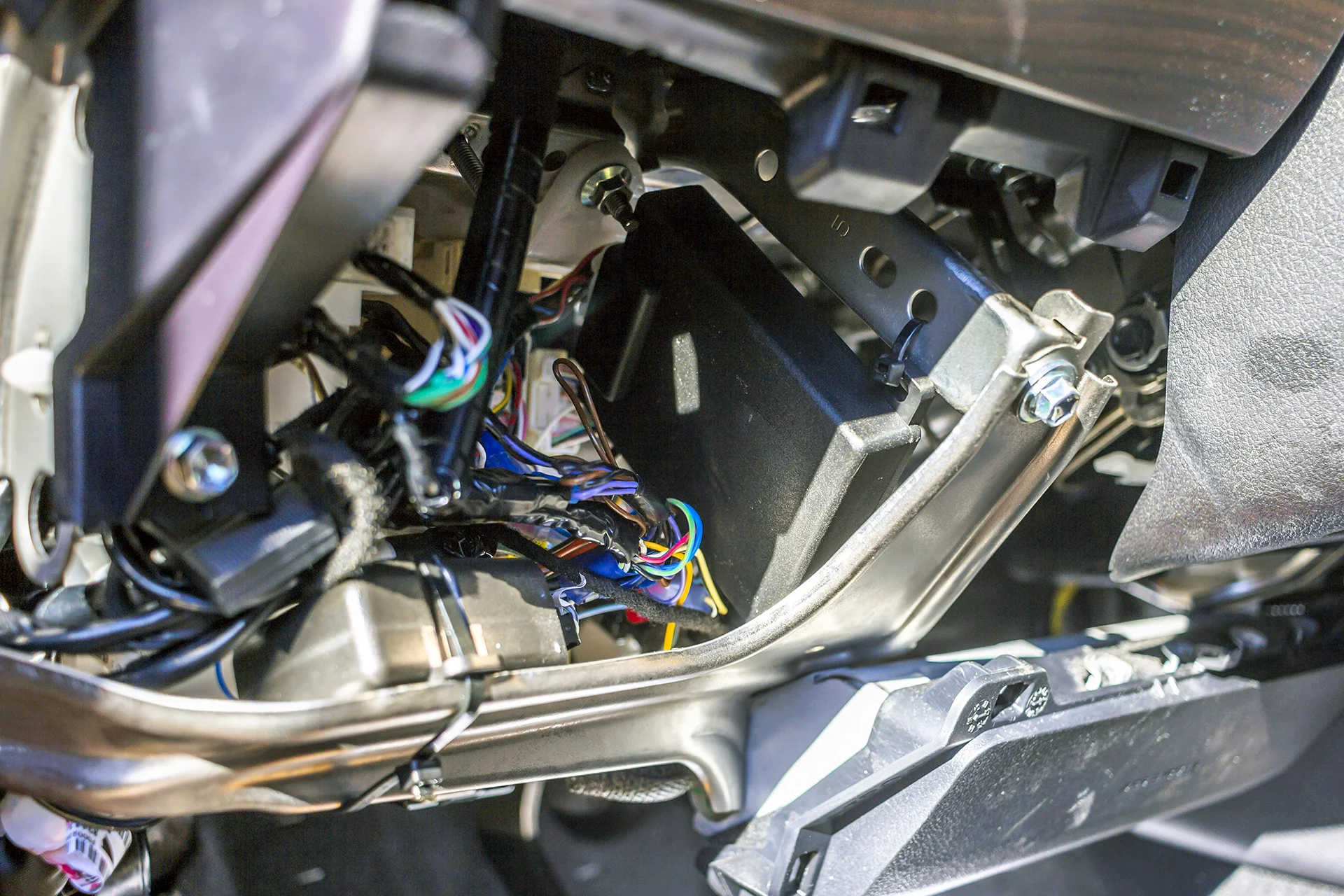 2015 Toyota Camry Blind Spot Monitor Brain.jpg