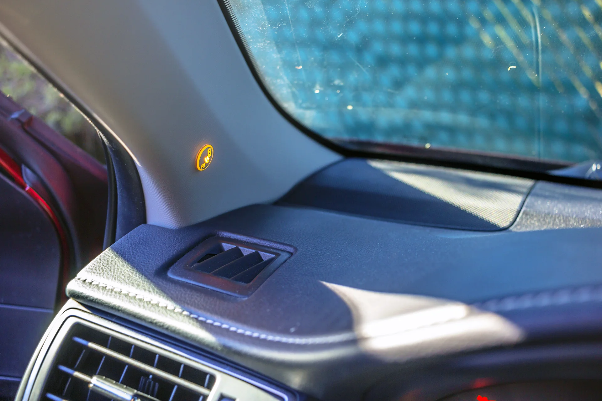 which toyota camry has blind spot detection - benedict-brakstad
