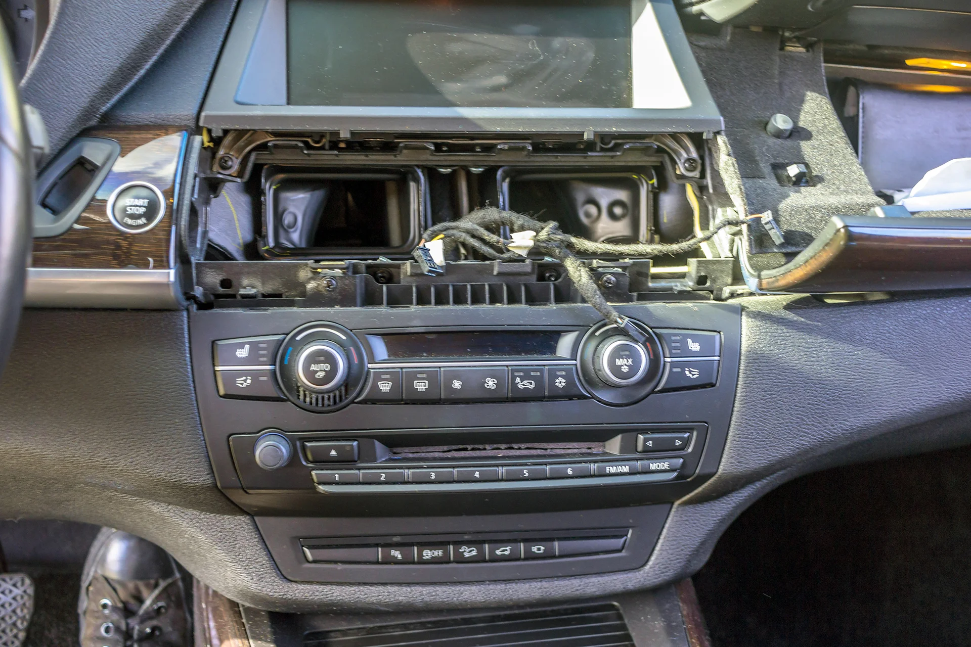 2013 BMW X5 Radio Removal 1.jpg