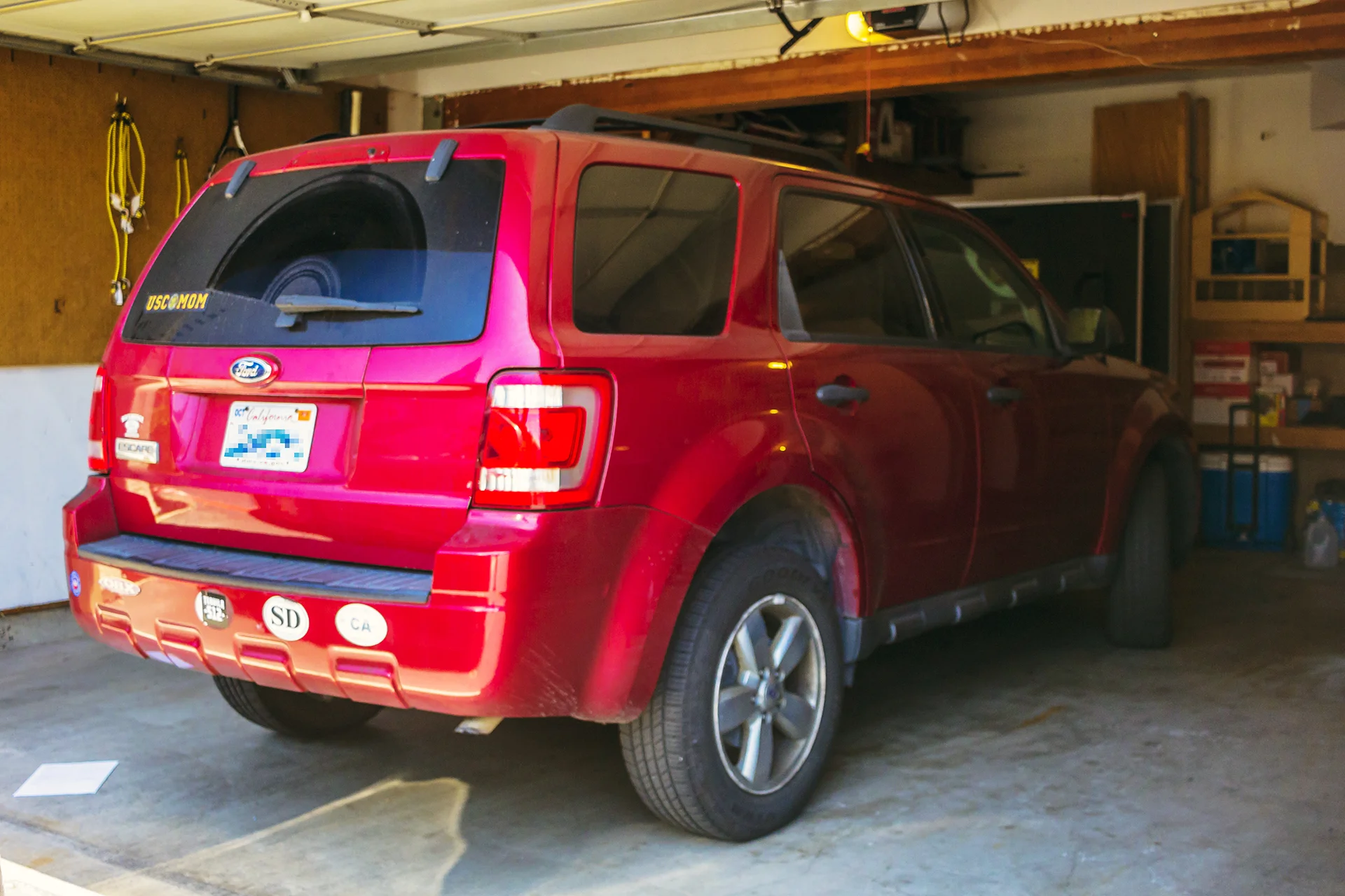 2009 Ford Escape Overview.jpg