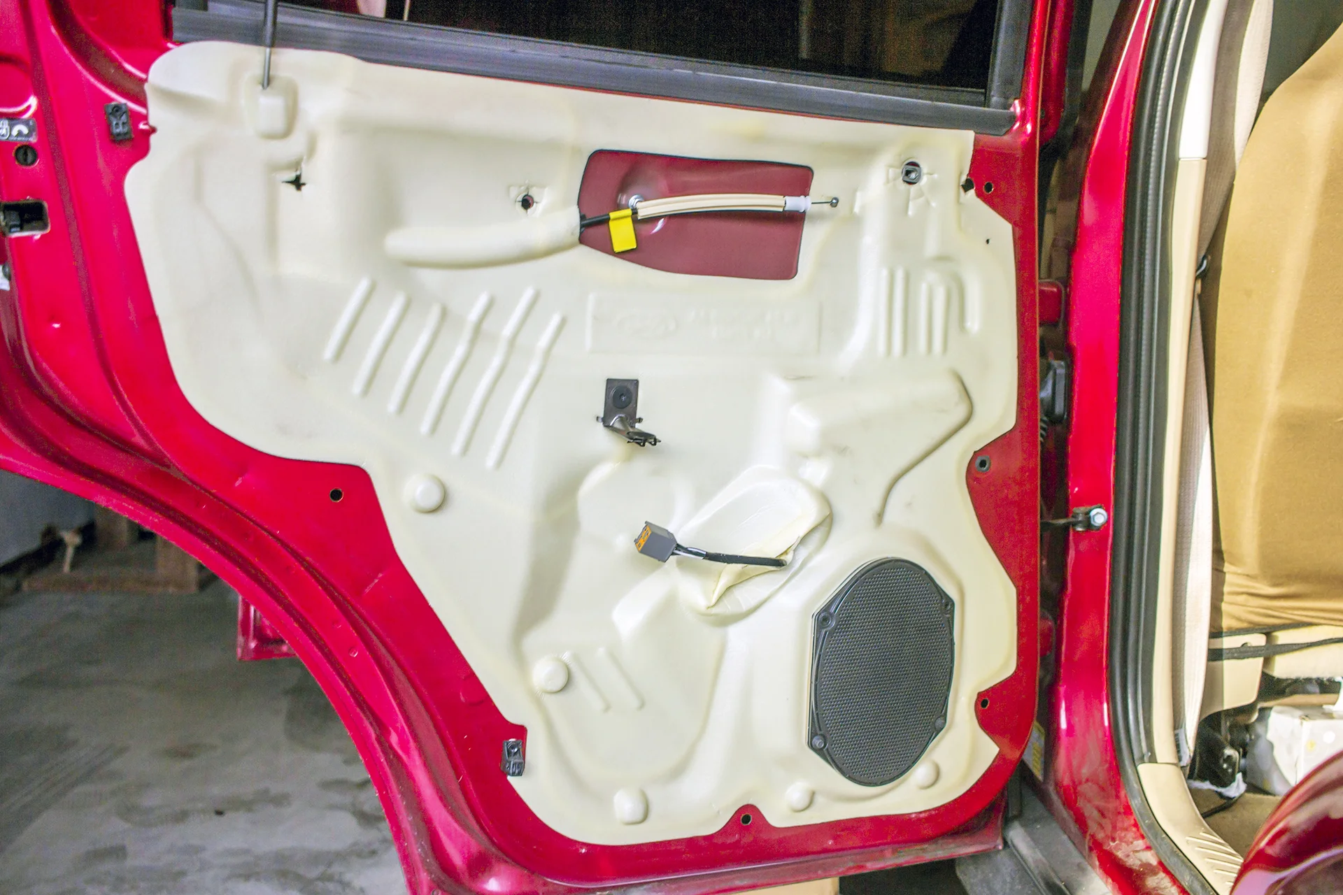 2009 Ford Escape Rear Door Speaker.jpg