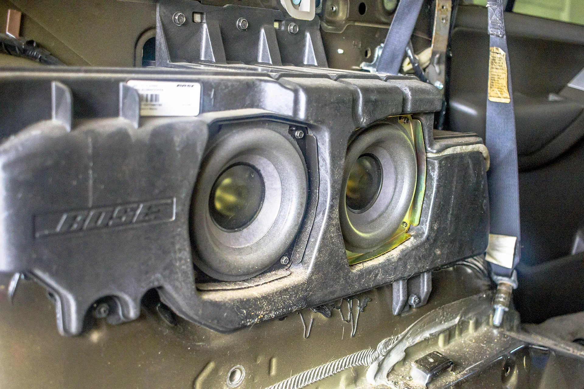 nissan pathfinder bose subwoofer