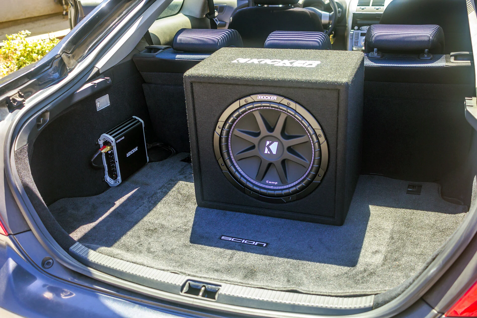 kicker motor vehicle subwoofers