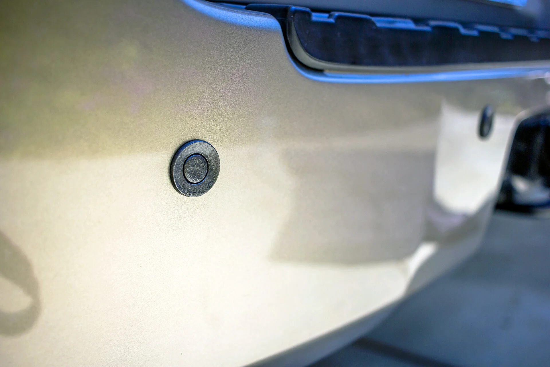 We installed a basic parking sensor kit in this 2006 Nissan Pathfinder.
