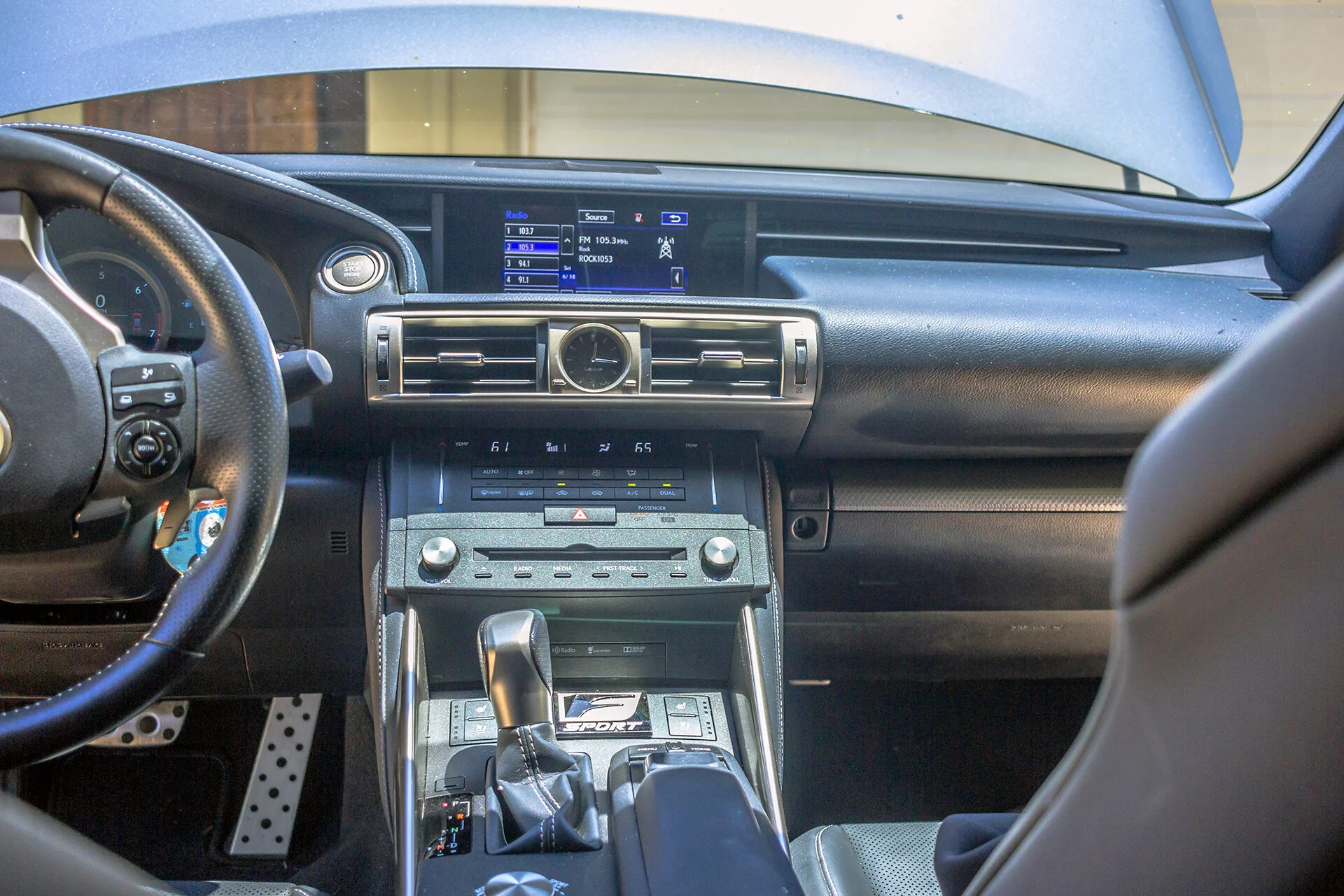 2015 Lexus IS350 Factory Radio.jpg