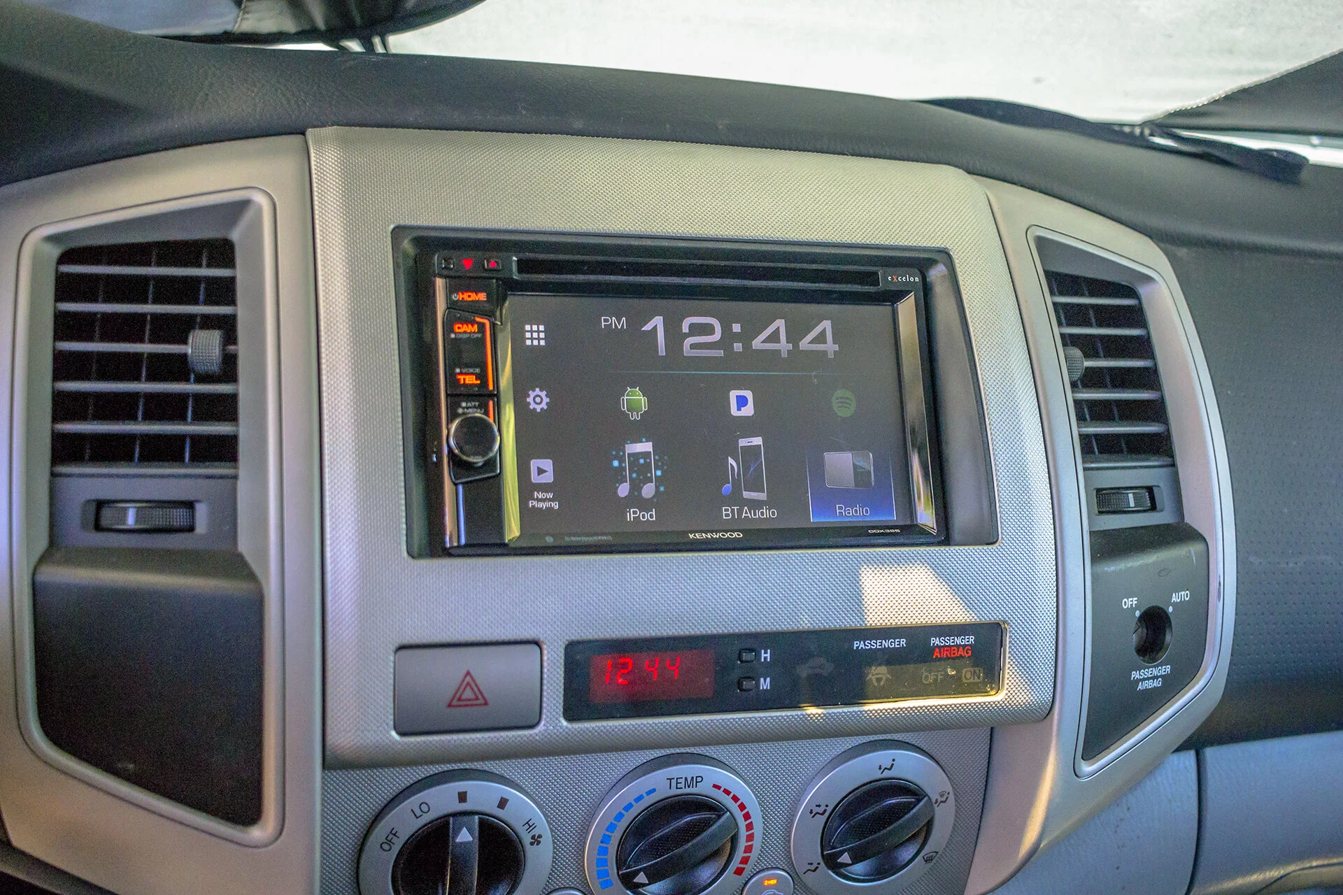 This 2006 Toyota Tacoma gets a simple touchscreen radio!