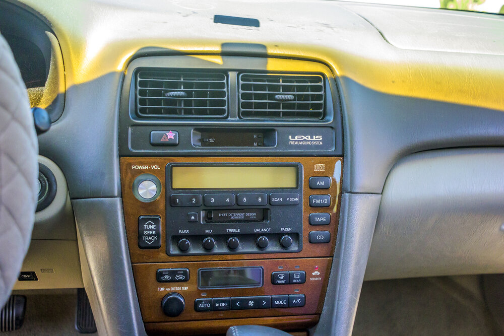 2000 Lexus ES300 Radio and Camera — Twelve Volt Technologies