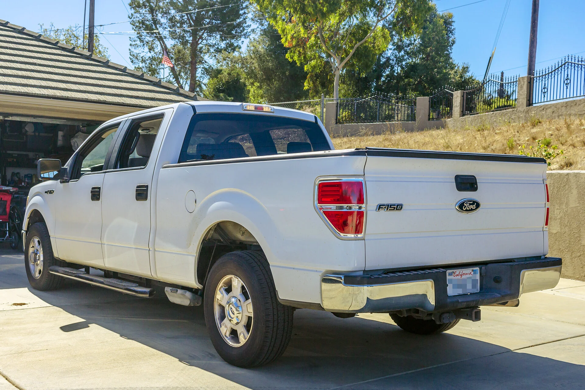 2009 Ford F150 Overview.jpg
