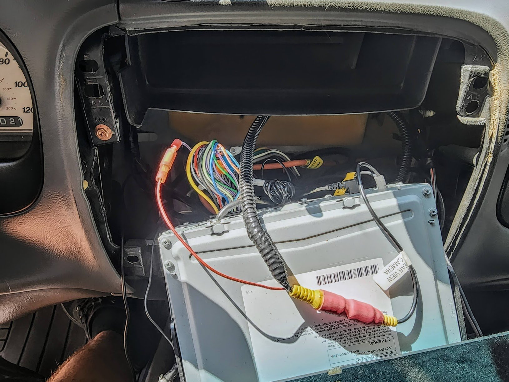 Backup Camera wiring at the Headunit