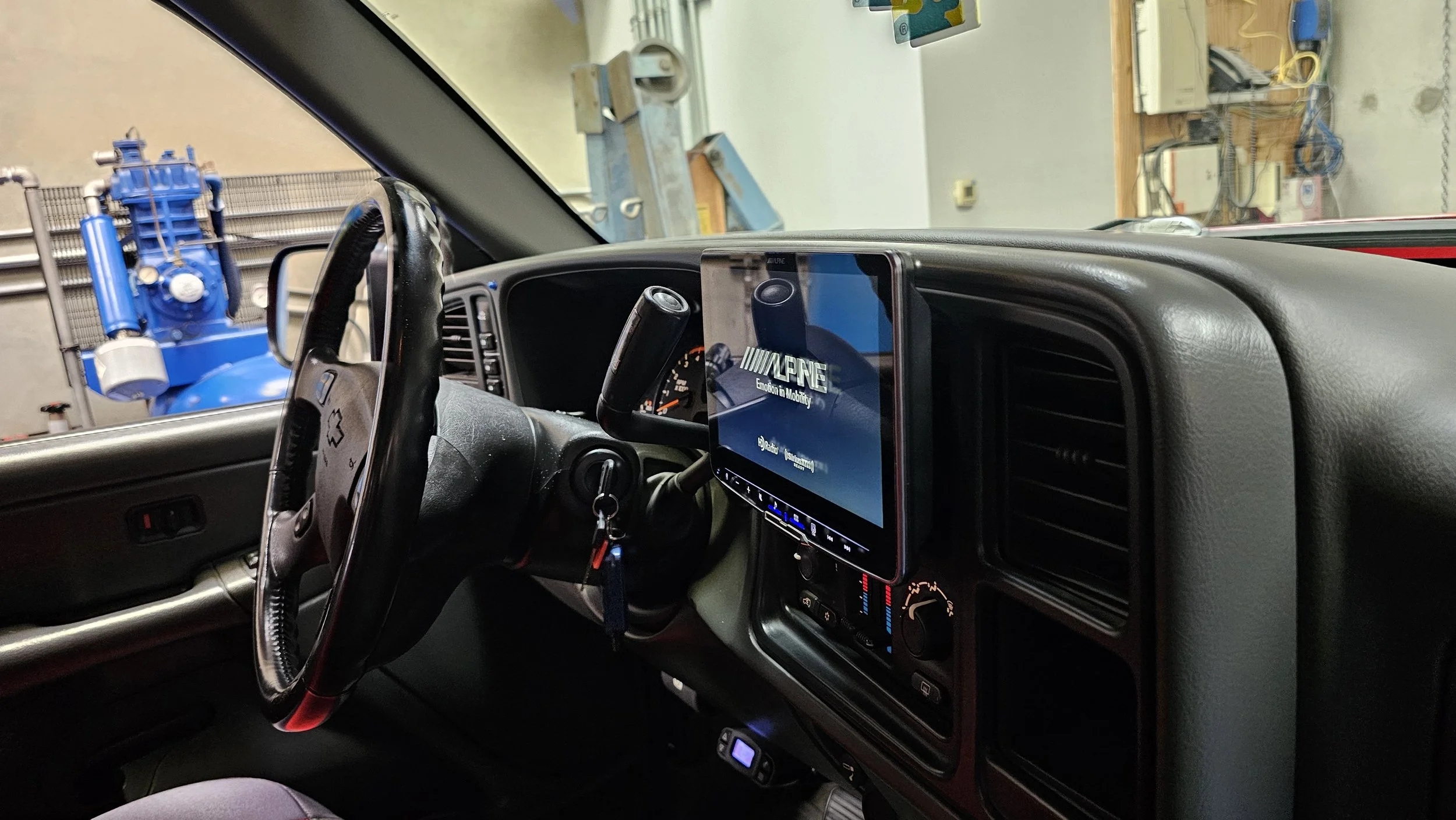 2005 Silverado 2500 Alpine ilx509 installed in Dash .jpg