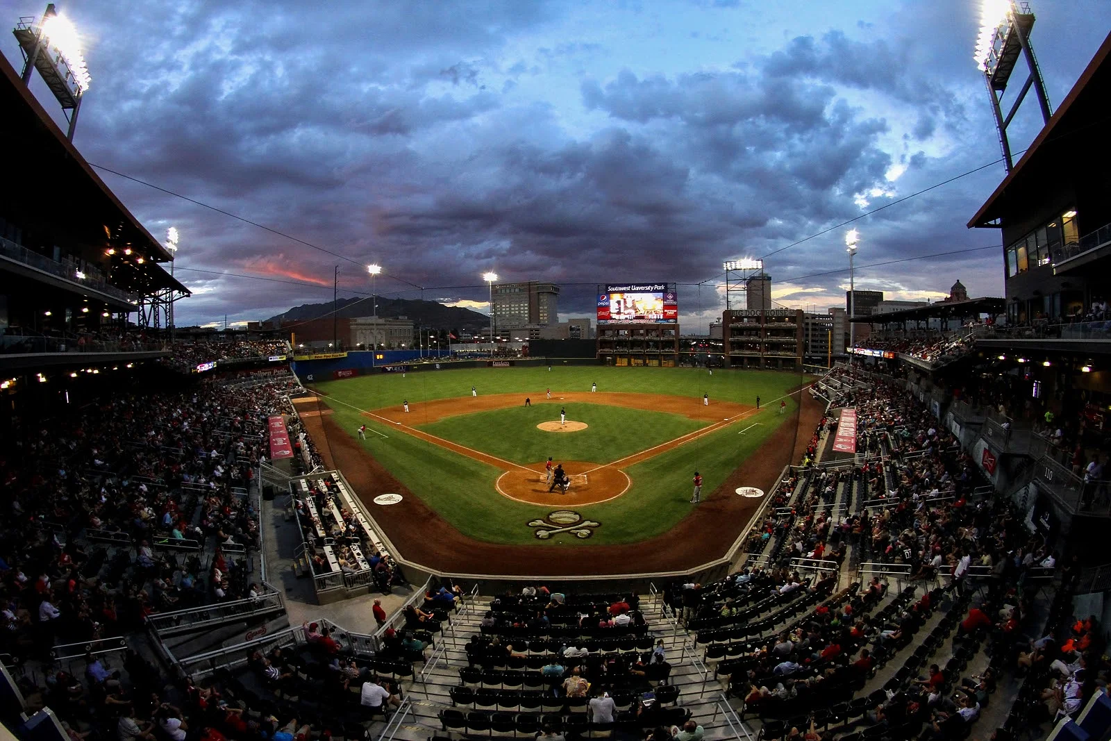  El Paso Chihuahuas vs. ABQ Isotopes
El Paso, Thursday, July 9, 2015. Photo by Jorge Salgado/El Paso Chihuahuas 