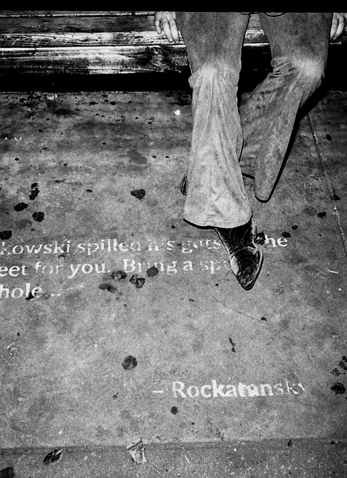 Feet-Outside-street.gif